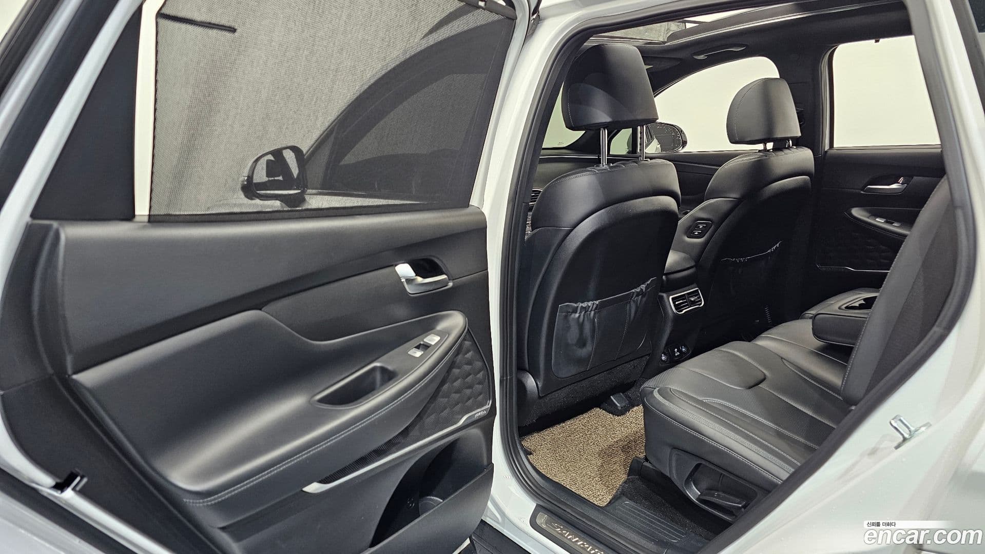 Main__Slider__Photo:Santafe Hyundai 2020.11-10