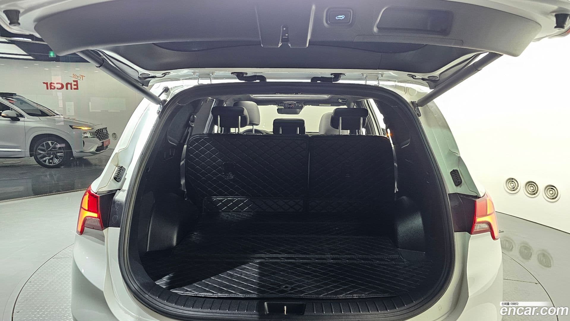 Main__Slider__Photo:Santafe Hyundai 2020.11-19