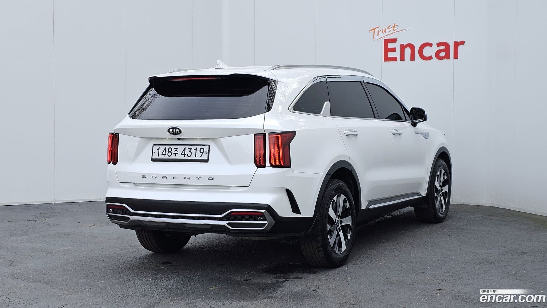 Main__Slider__Photo:Sorento Kia 2020.3-1