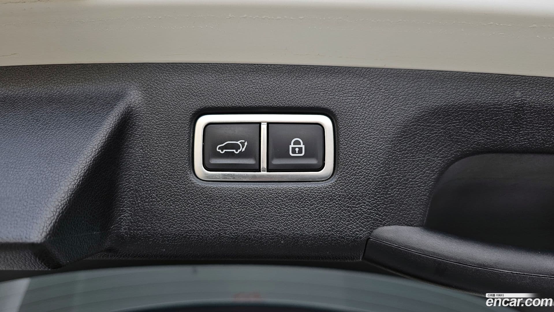 Main__Slider__Photo:Sorento Kia 2020.3-18