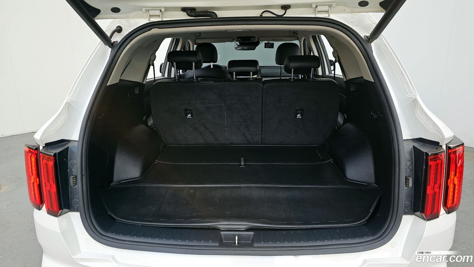 Main__Slider__Photo:Sorento Kia 2020.3-19