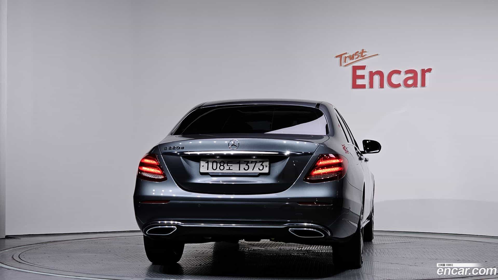 E-Class Mercedes-Benz 2018.11-OUTER-004