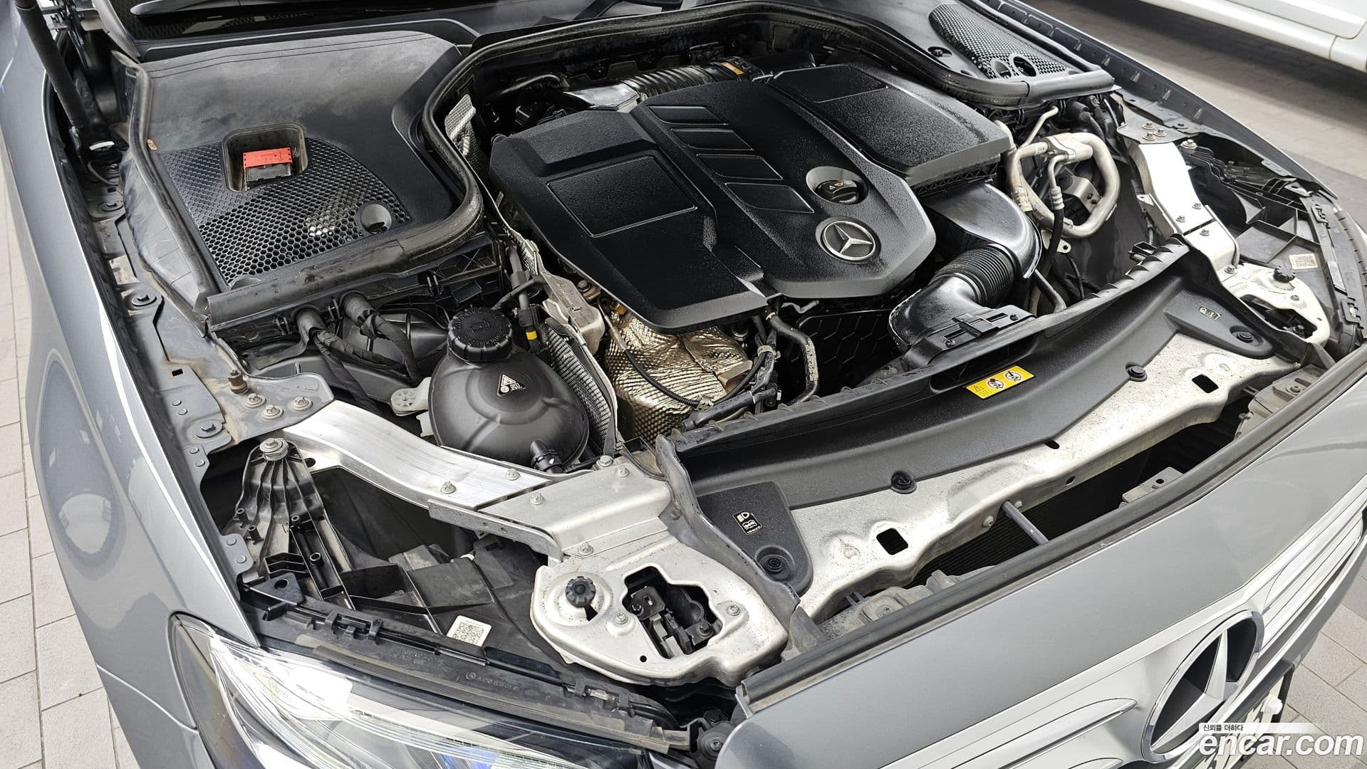 Main__Slider__Photo:E-Class Mercedes-Benz 2018.11-5