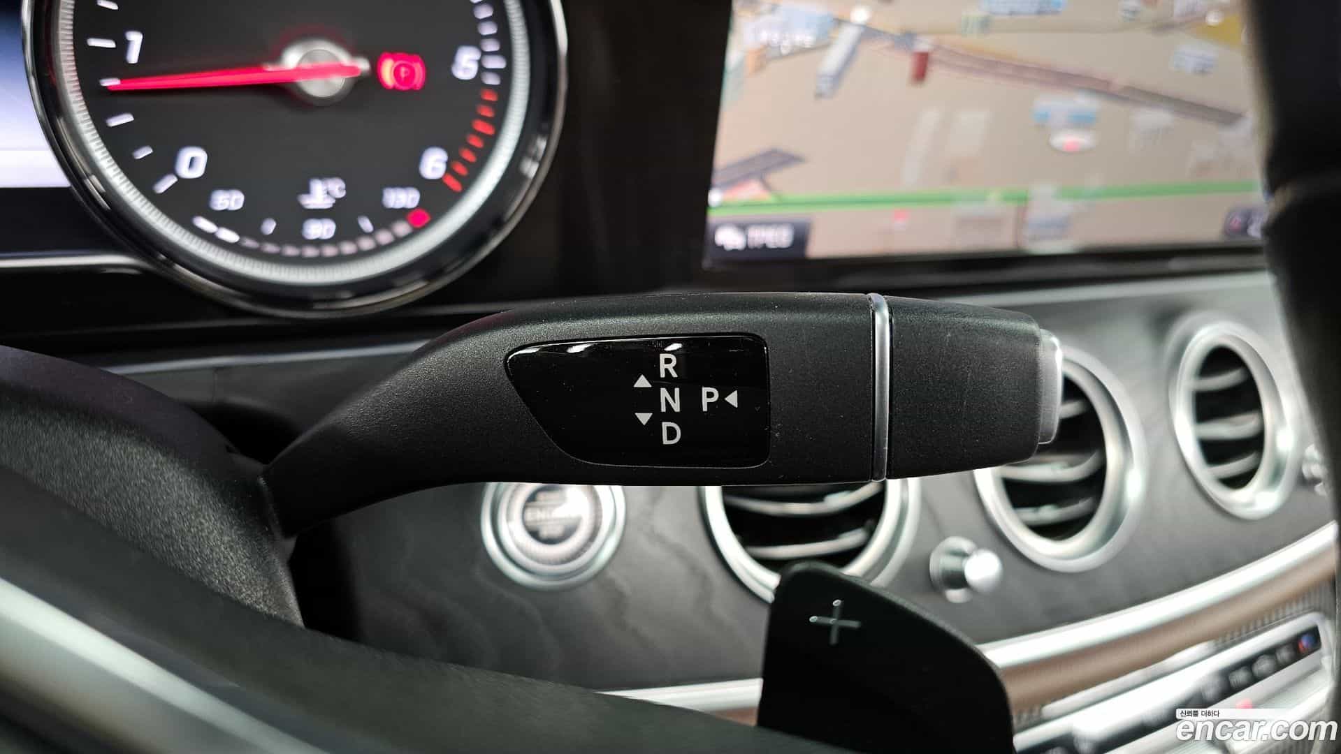 E-Class Mercedes-Benz 2018.11-INNER-009