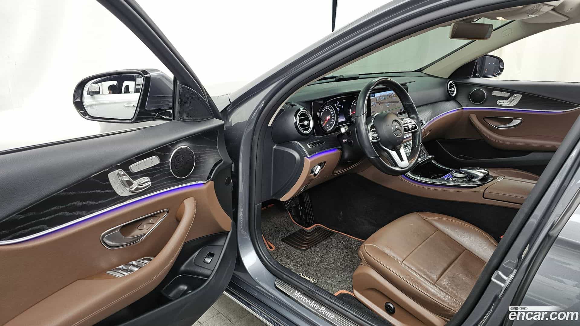 E-Class Mercedes-Benz 2018.11-INNER-010