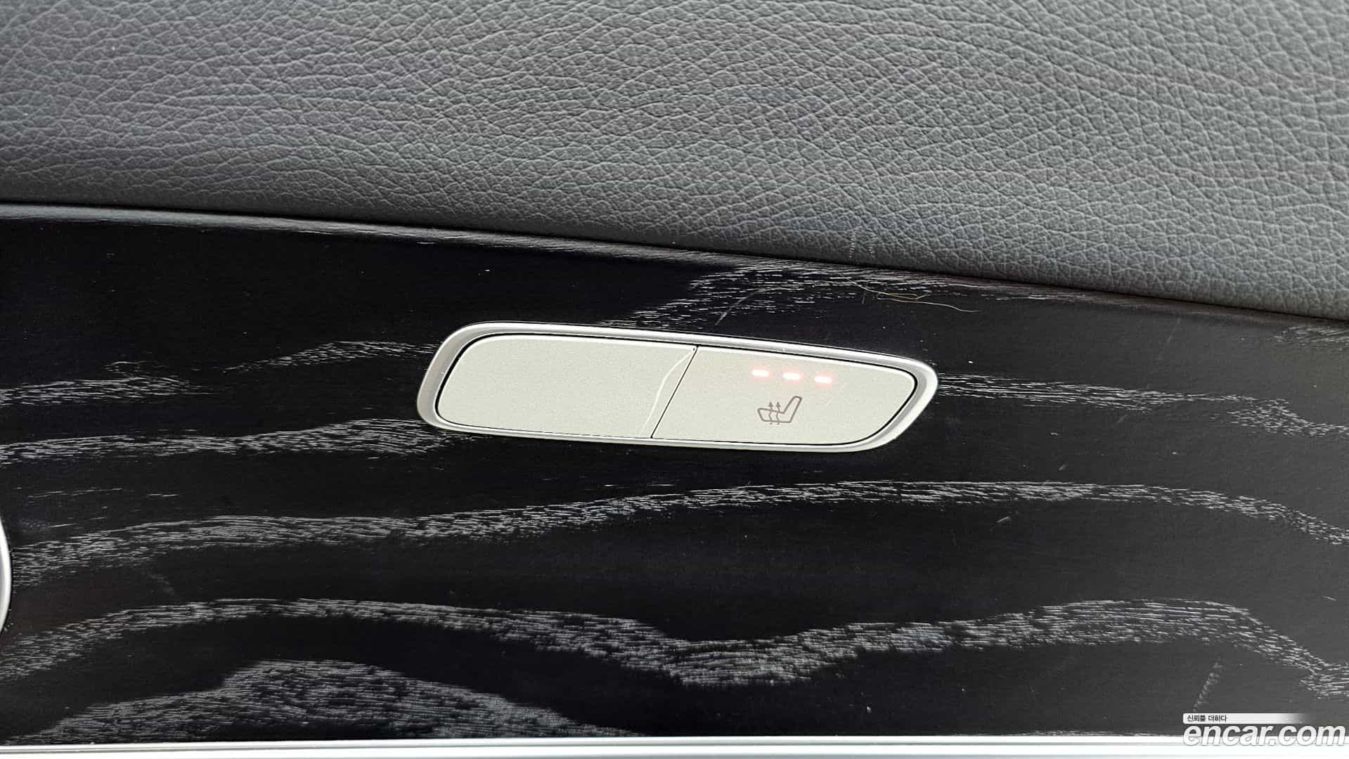 E-Class Mercedes-Benz 2018.11-OPTION-023