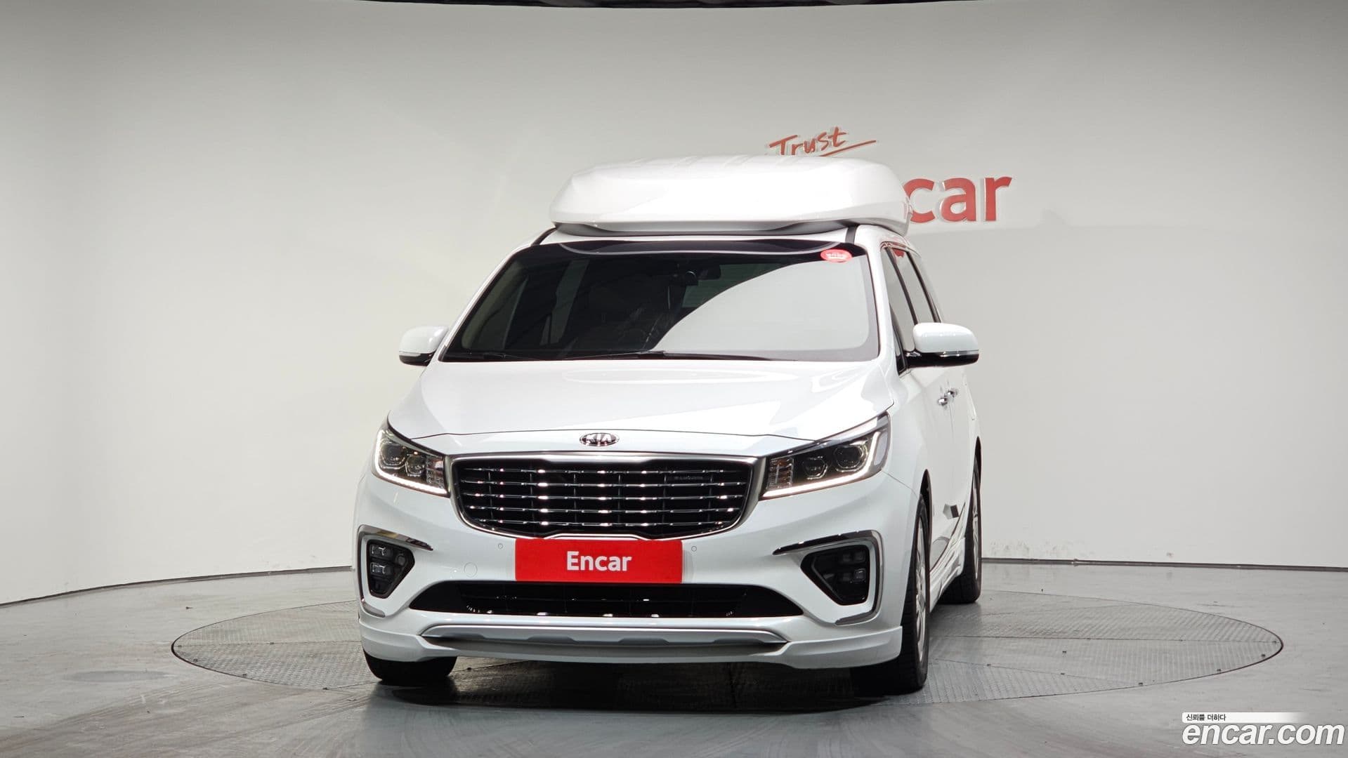 Main__Slider__Photo:Canival Kia 2019.0-2
