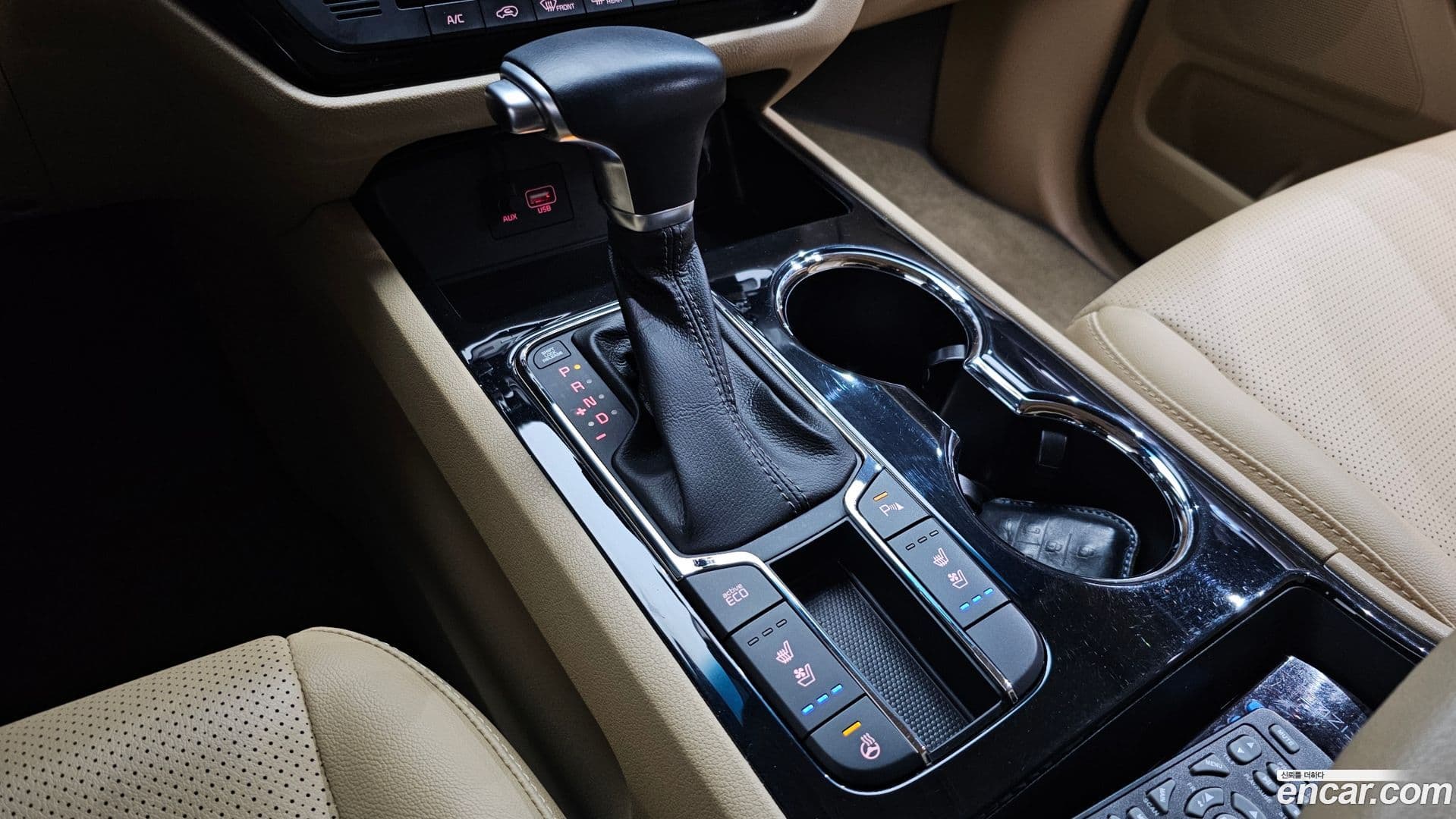 Main__Slider__Photo:Canival Kia 2019.0-8