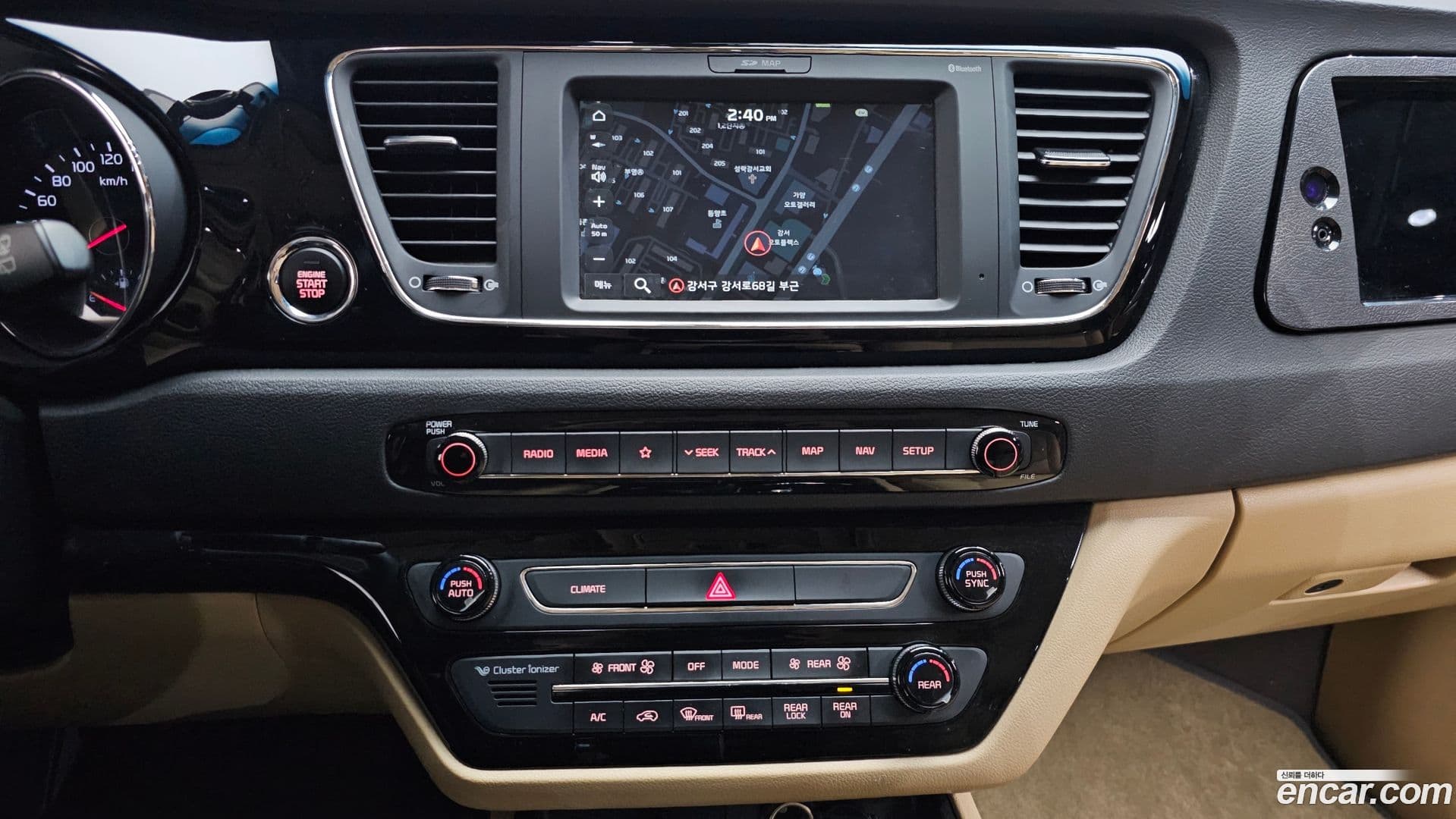 Main__Slider__Photo:Canival Kia 2019.0-13