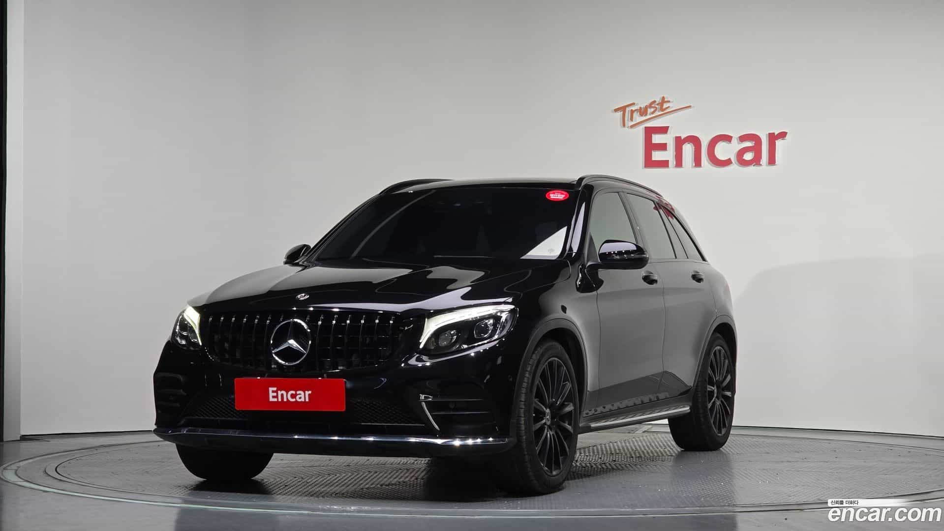 GLC-Class Mercedes-Benz 2019.10-OUTER-001