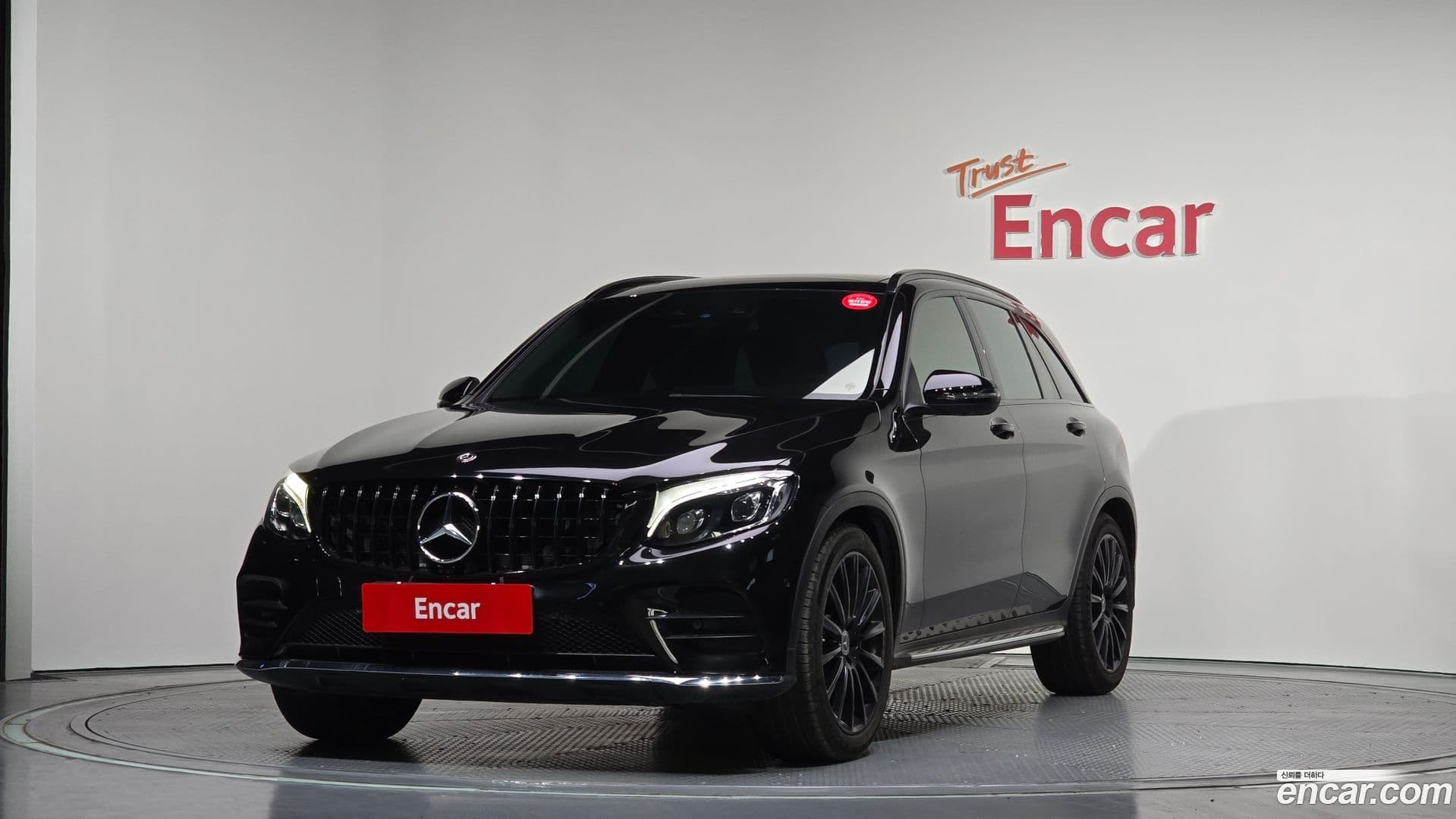 Main__Slider__Photo:GLC-Class Mercedes-Benz 2019.10-0