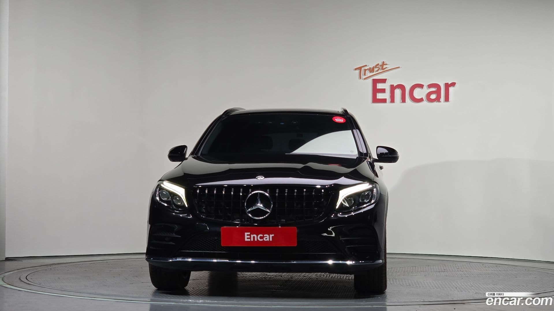 Main__Slider__Photo:GLC-Class Mercedes-Benz 2019.10-2