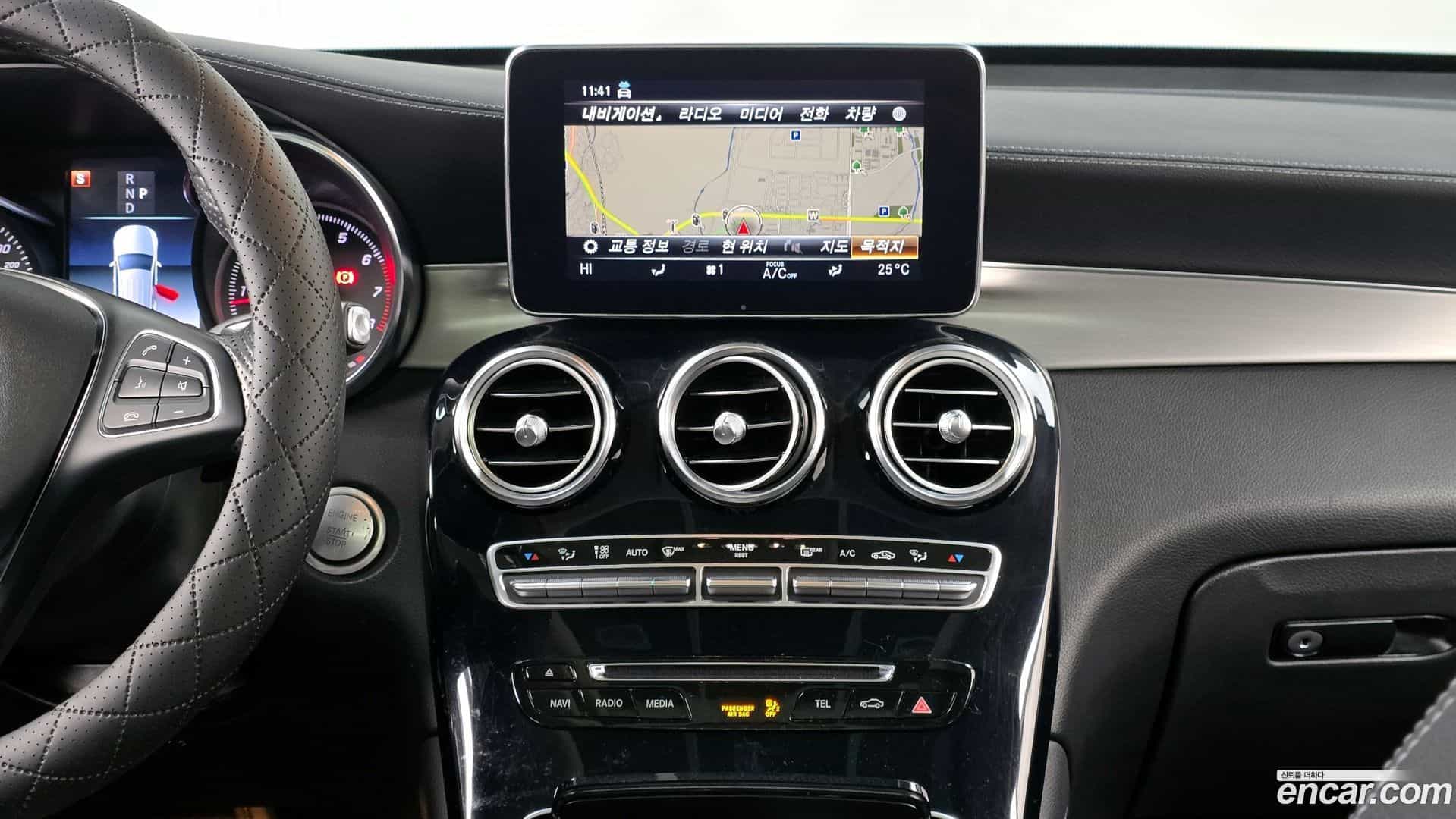 GLC-Class Mercedes-Benz 2019.10-OPTION-018