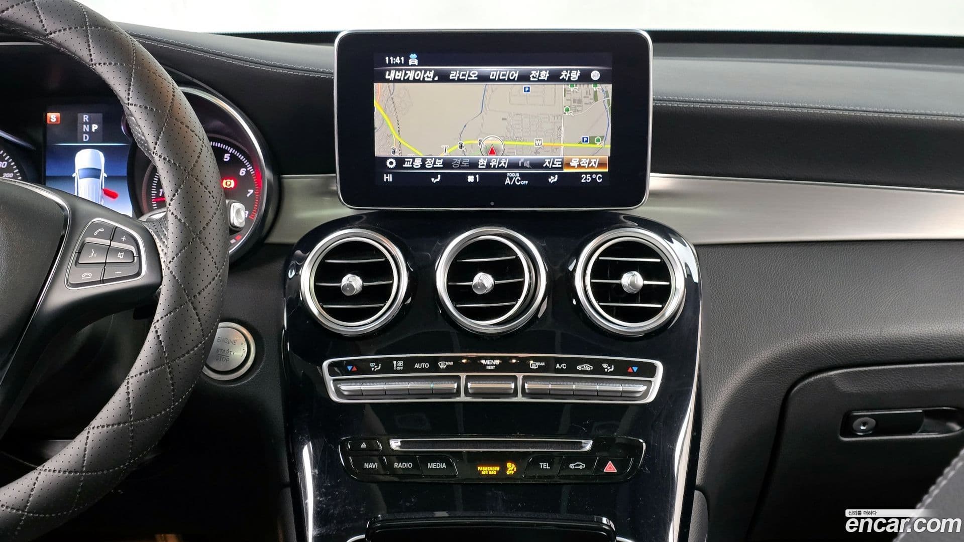 Main__Slider__Photo:GLC-Class Mercedes-Benz 2019.10-13