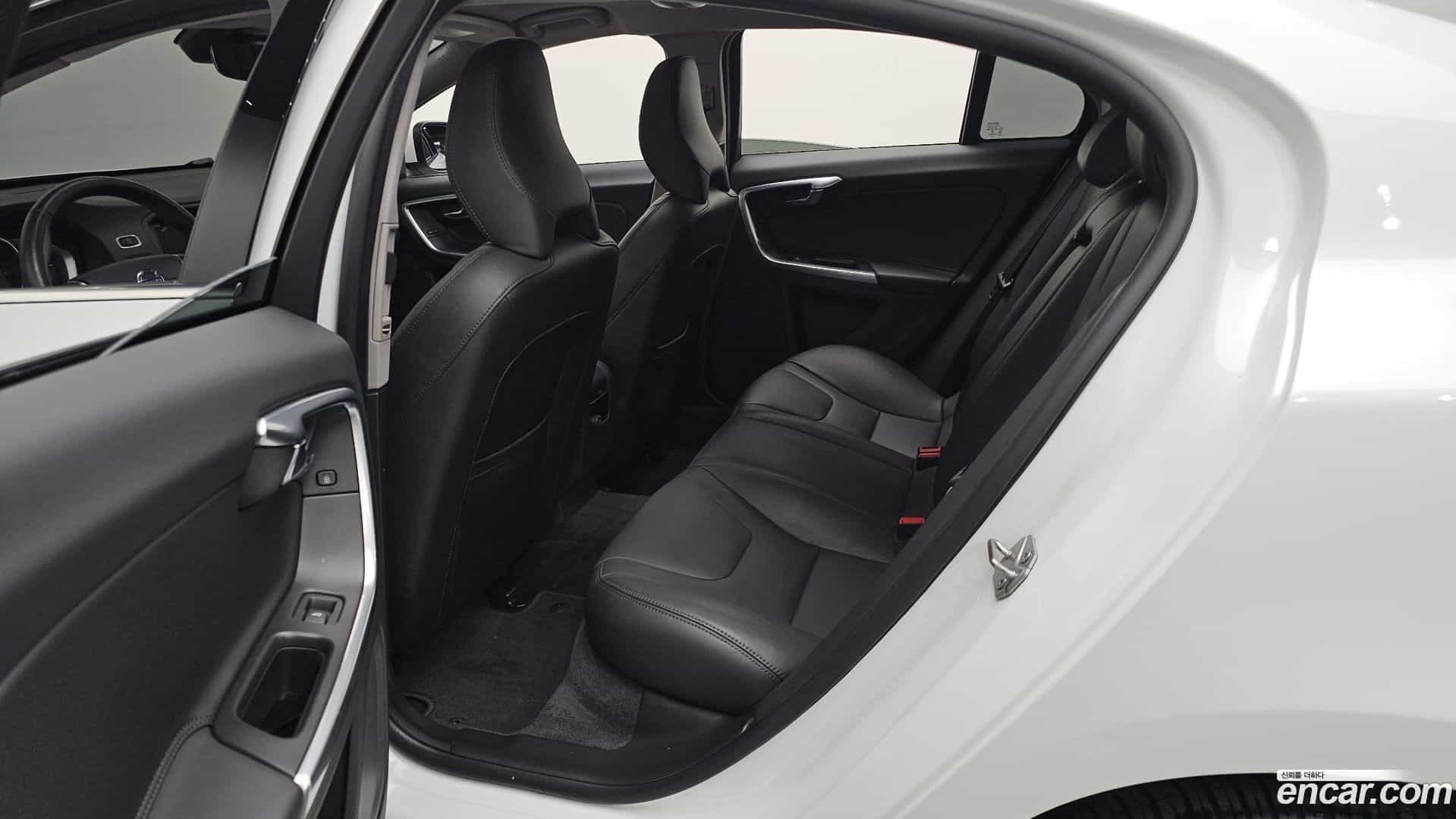 S60 Volvo 2017.6-OPTION-016