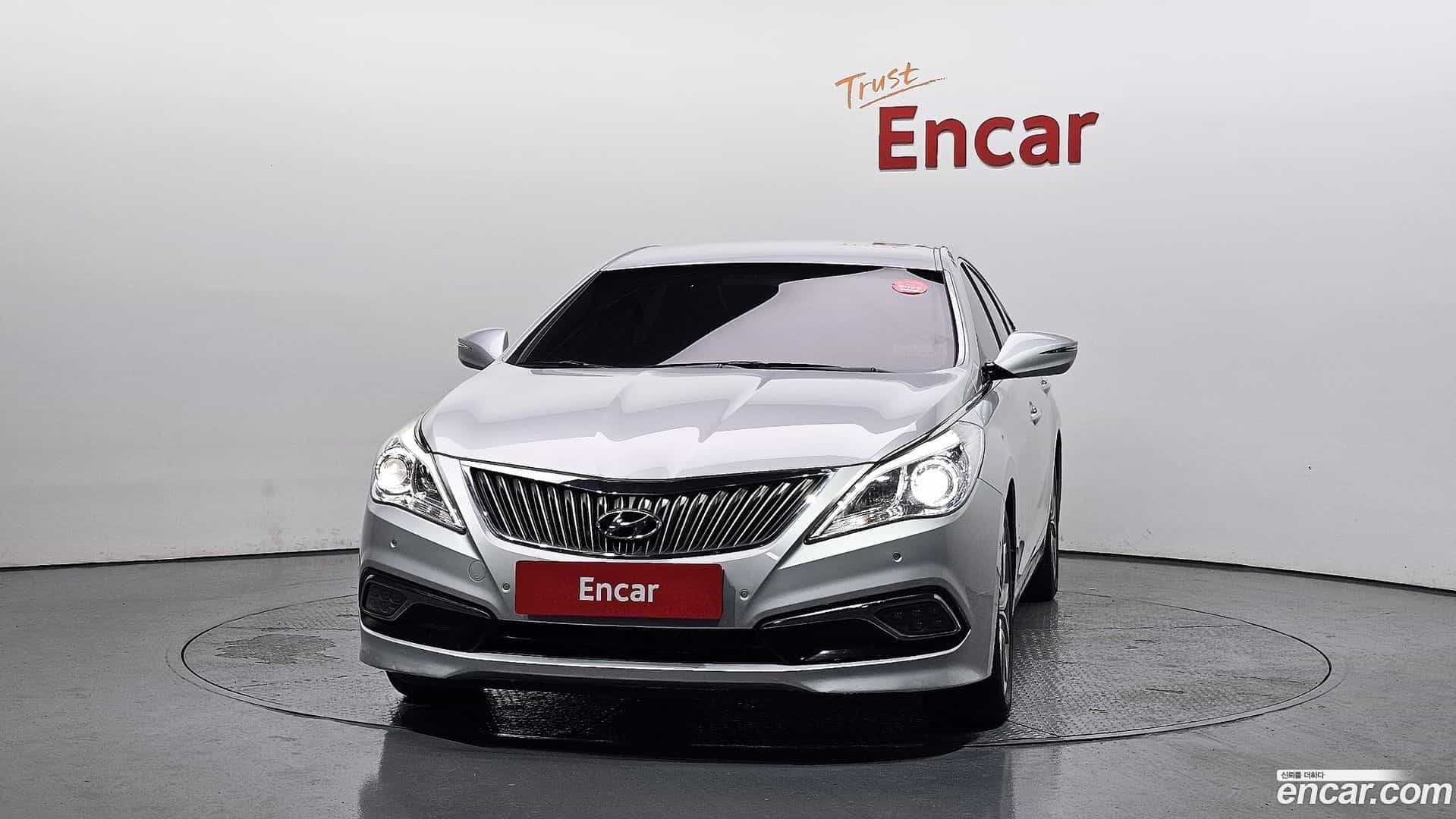 Grandeur Hyundai 2015.9-OUTER-003