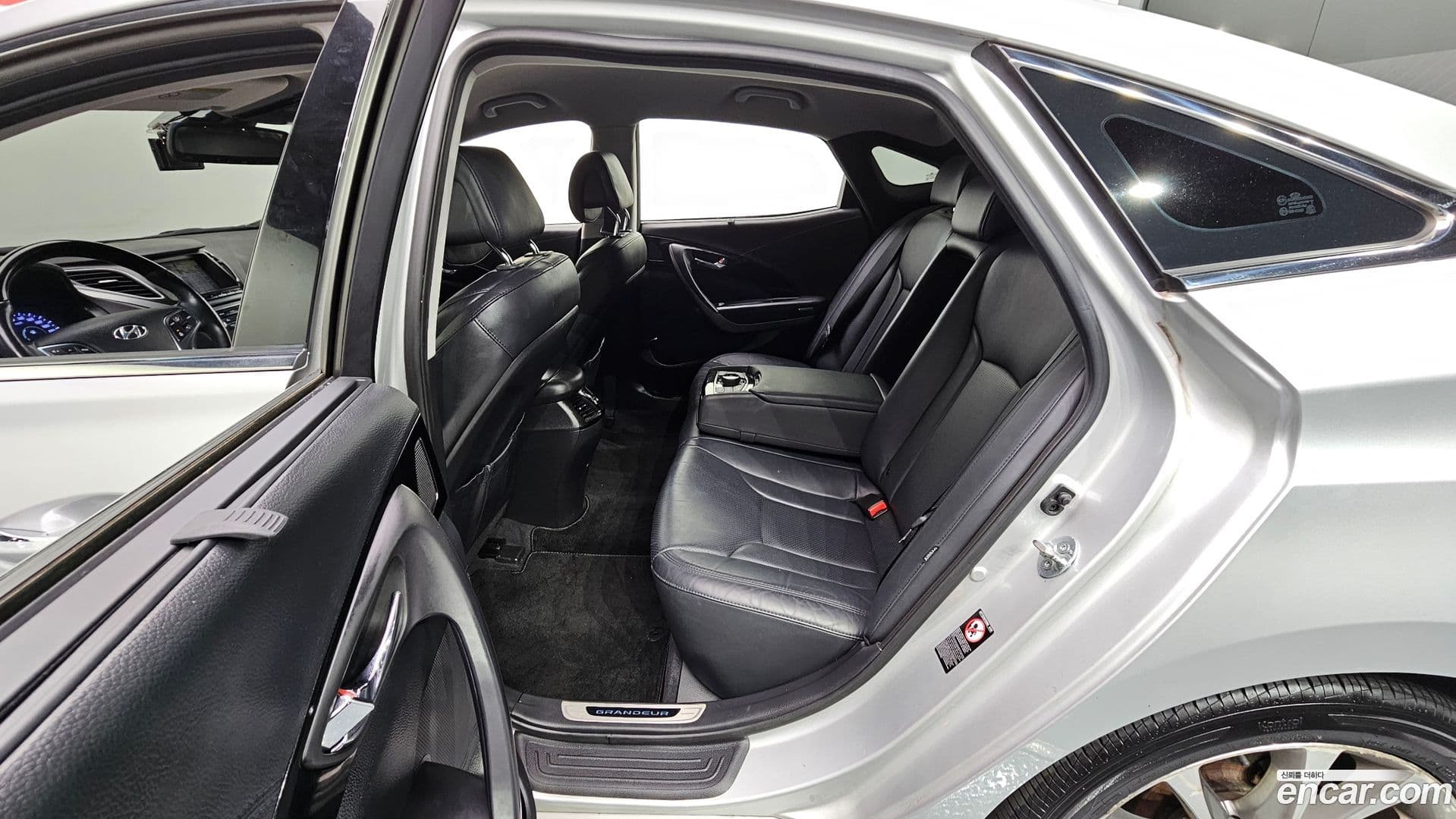 Main__Slider__Photo:Grandeur Hyundai 2015.9-10