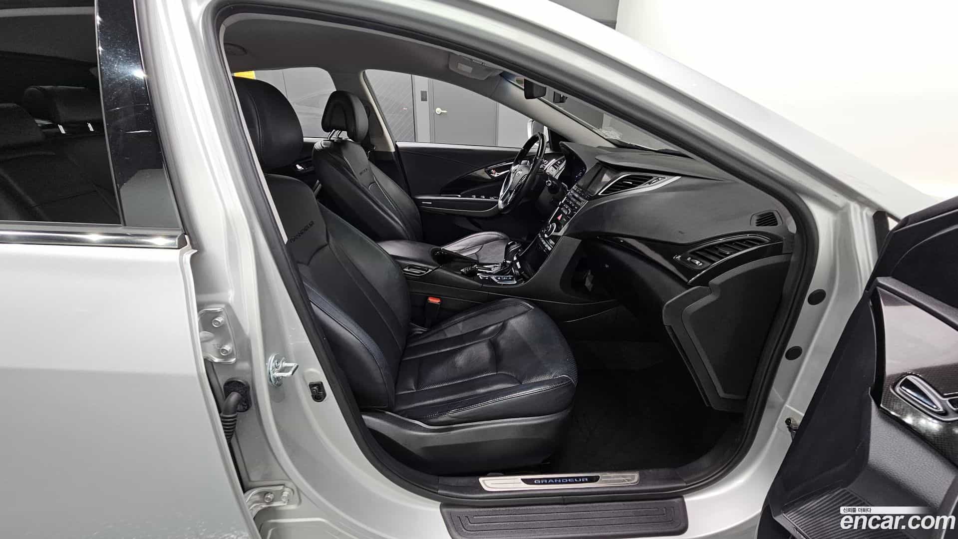 Grandeur Hyundai 2015.9-OPTION-016