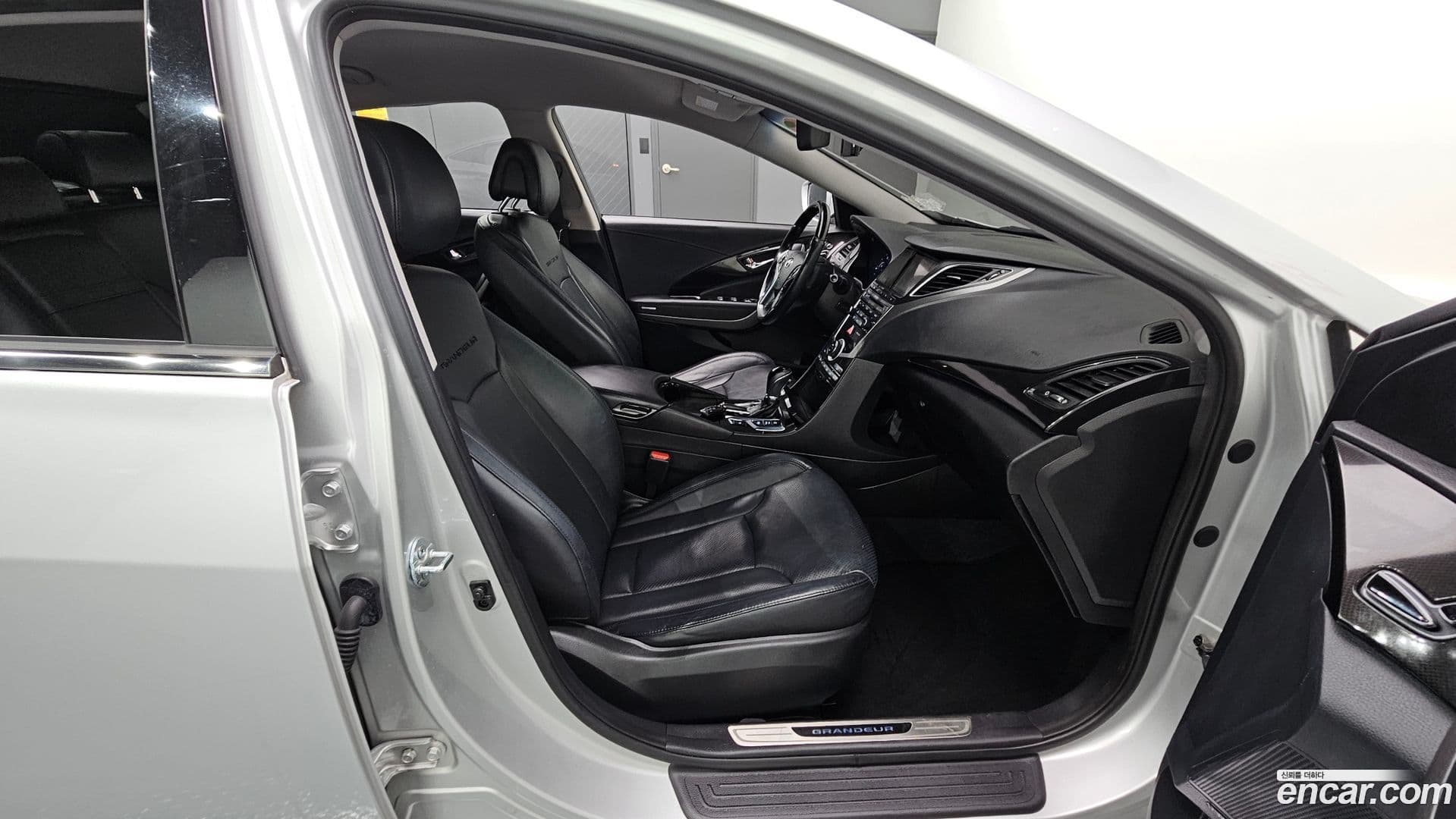 Main__Slider__Photo:Grandeur Hyundai 2015.9-11