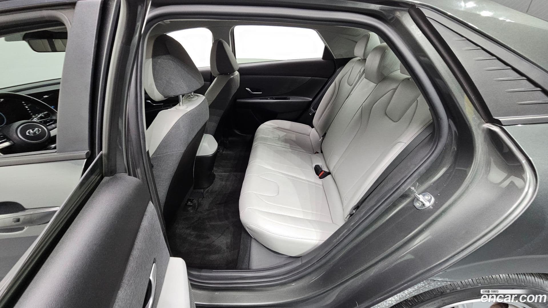 Main__Slider__Photo:AVANTE Hyundai 2020.10-10