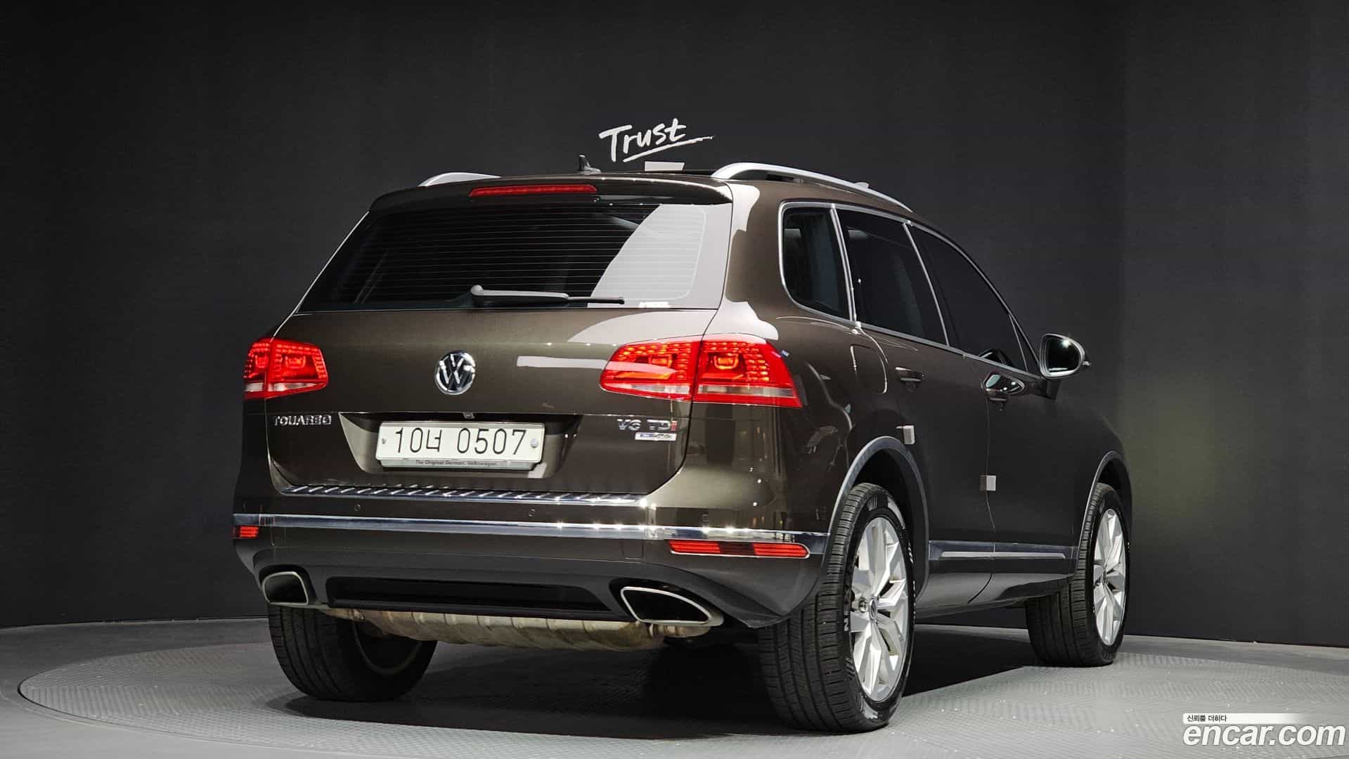 Touareg Volkswagen 2015.10-OUTER-002