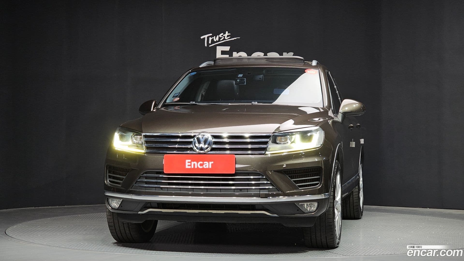 Main__Slider__Photo:Touareg Volkswagen 2015.10-2