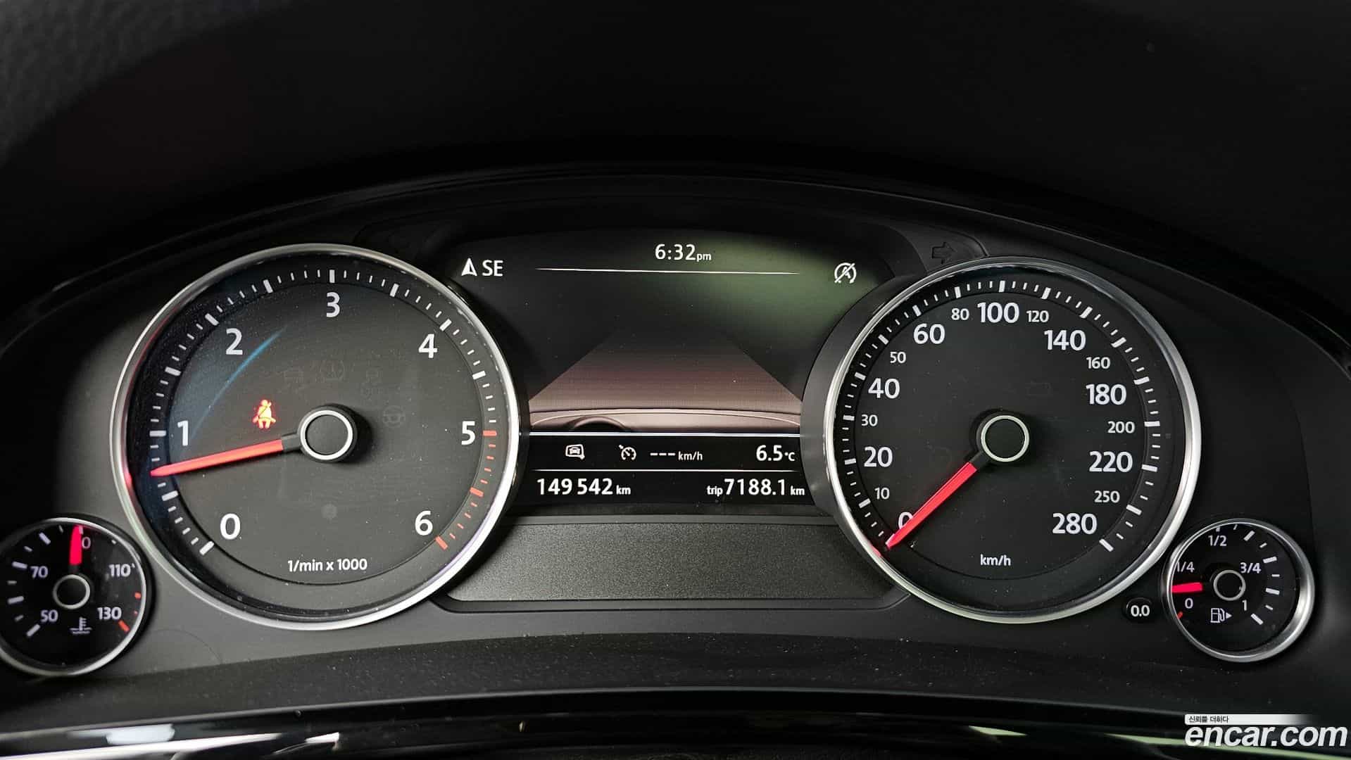 Touareg Volkswagen 2015.10-INNER-008