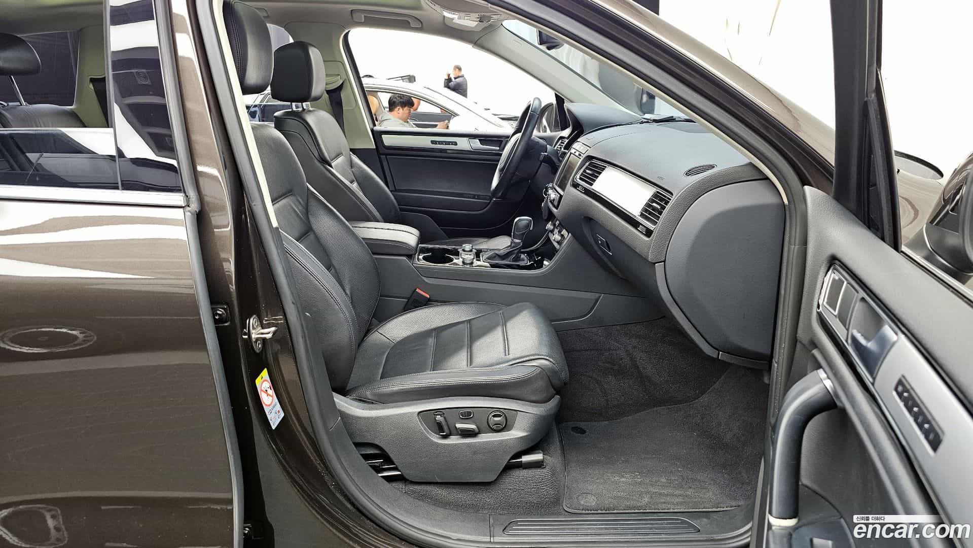 Touareg Volkswagen 2015.10-OPTION-015