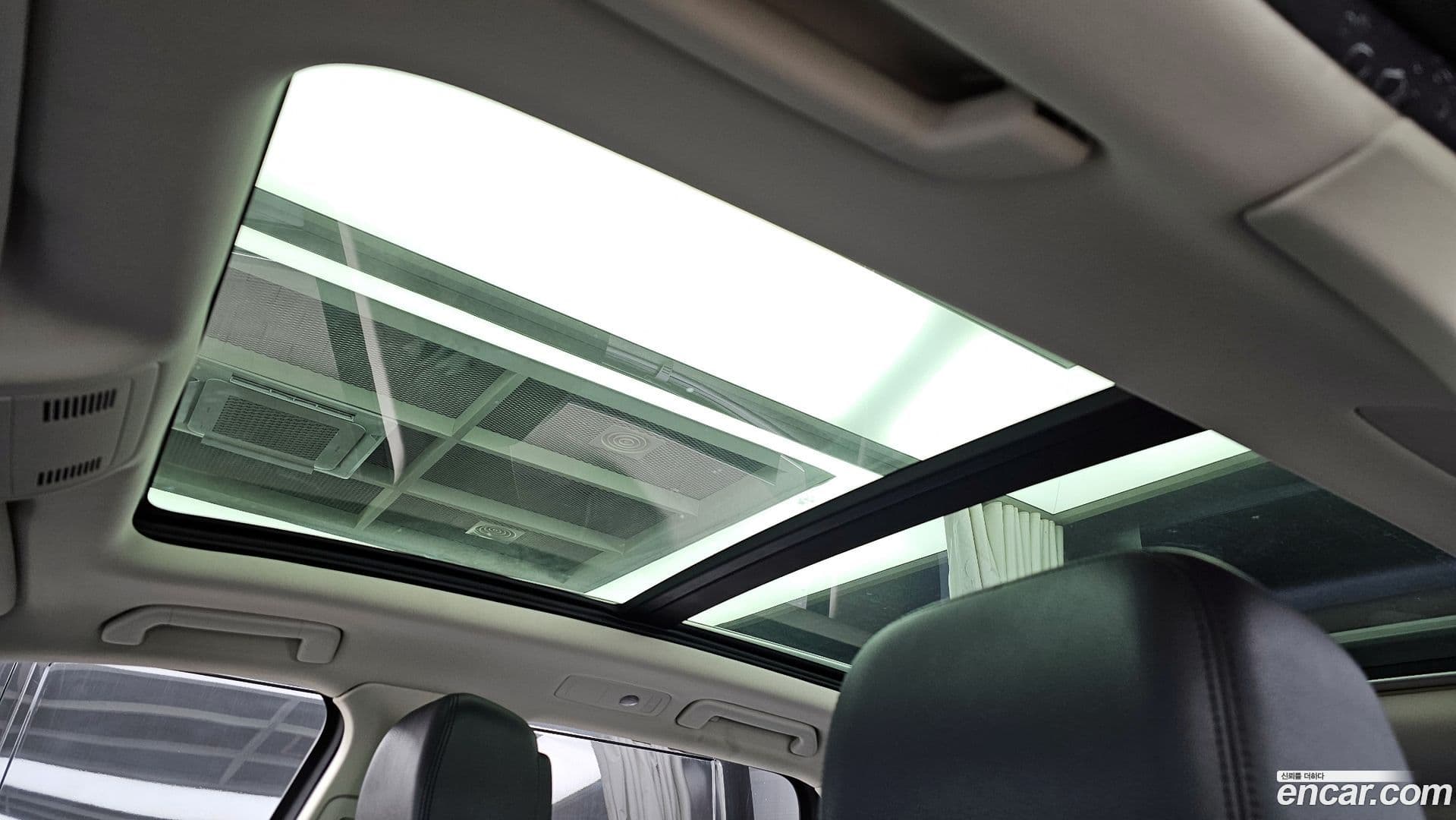 Main__Slider__Photo:Touareg Volkswagen 2015.10-18