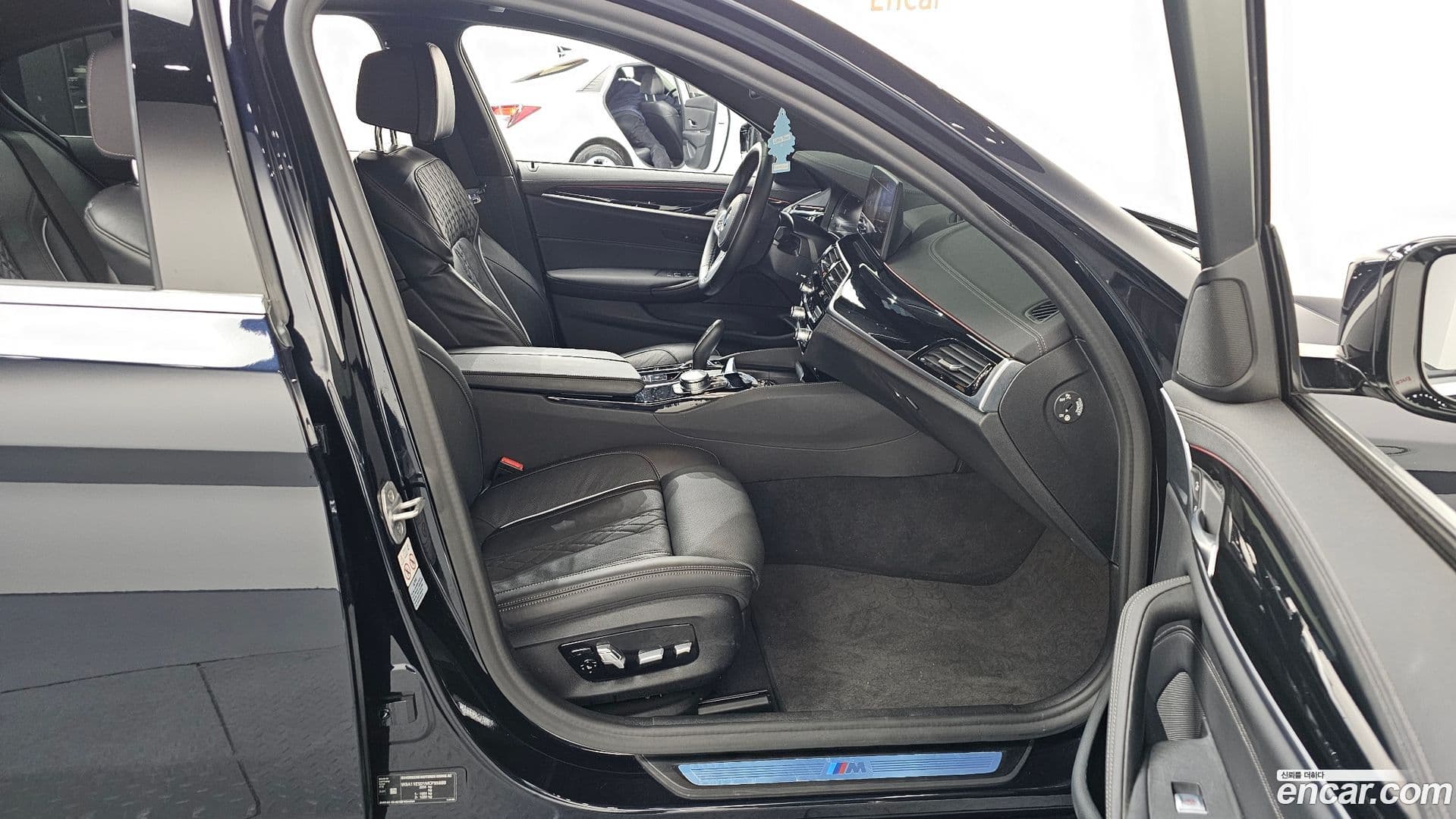 Main__Slider__Photo:5-Series BMW 2021.1-10