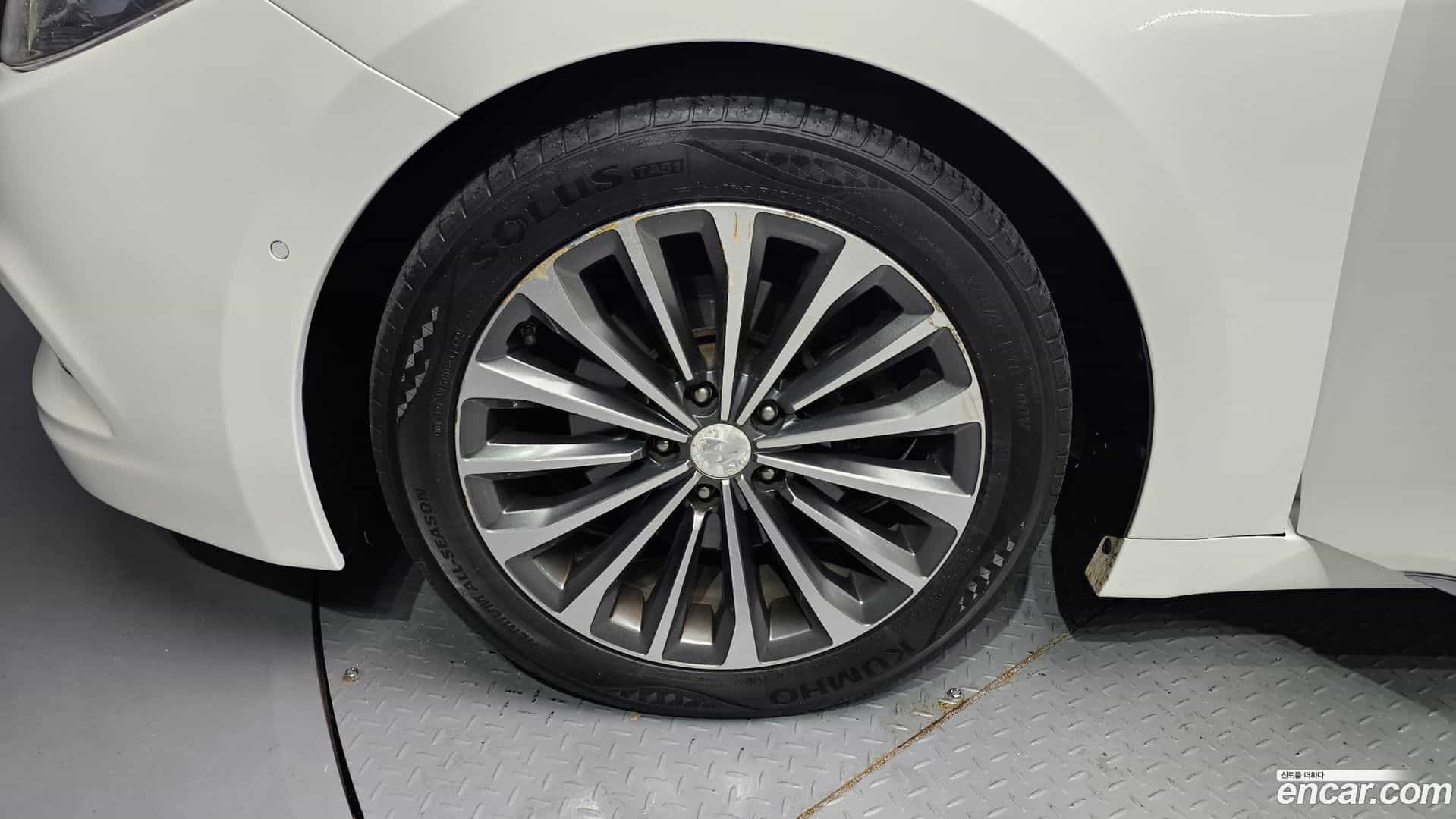 Grandeur Hyundai 2013.7-OUTER-005