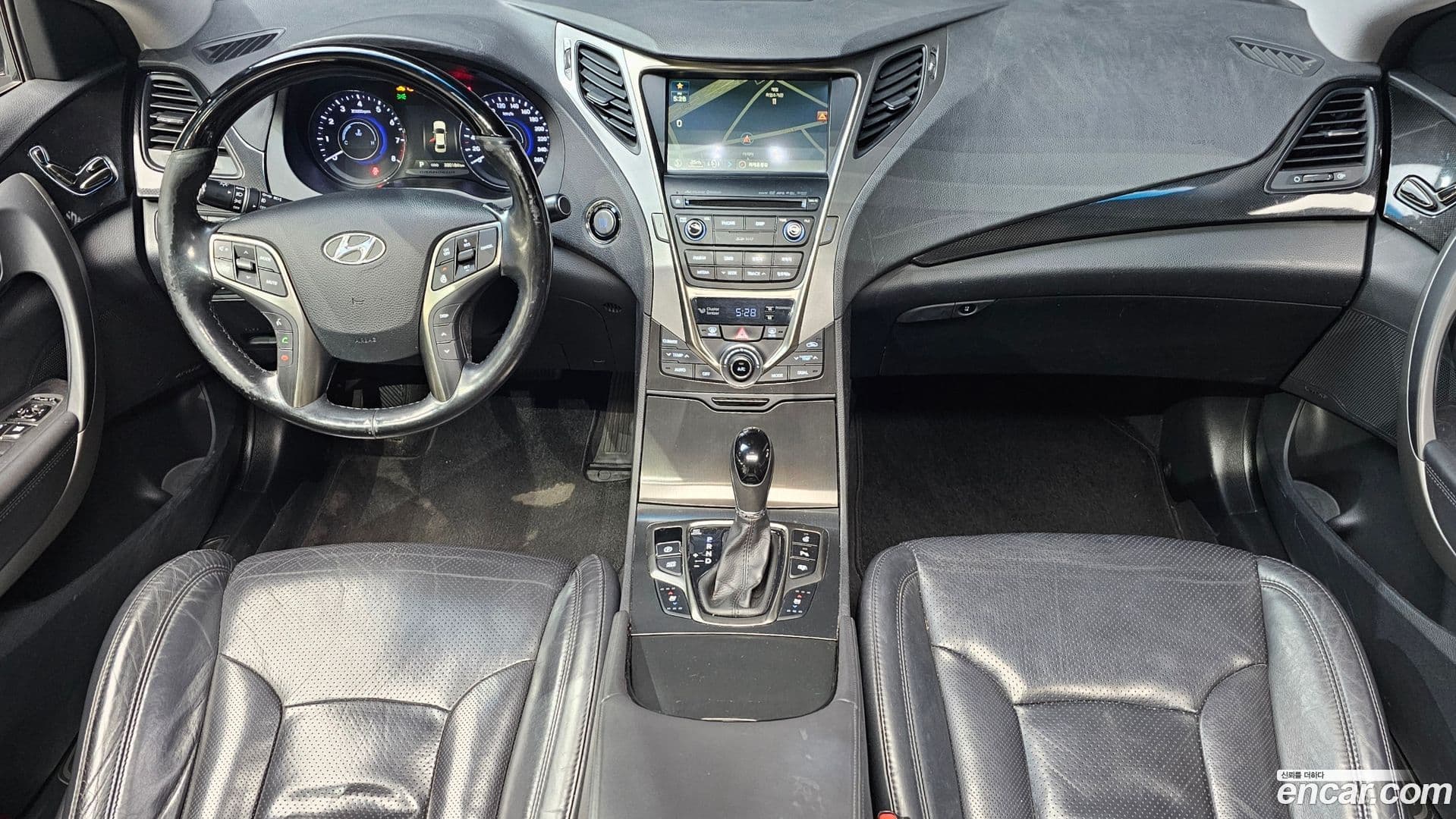 Main__Slider__Photo:Grandeur Hyundai 2013.7-6