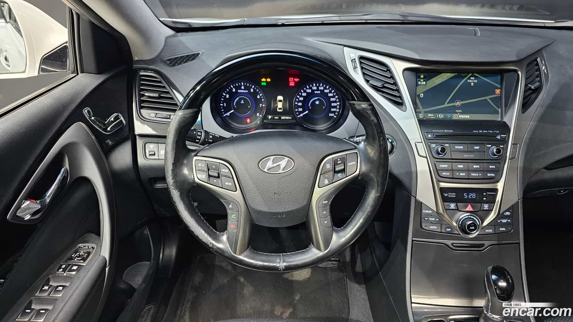 Grandeur Hyundai 2013.7-OPTION-017