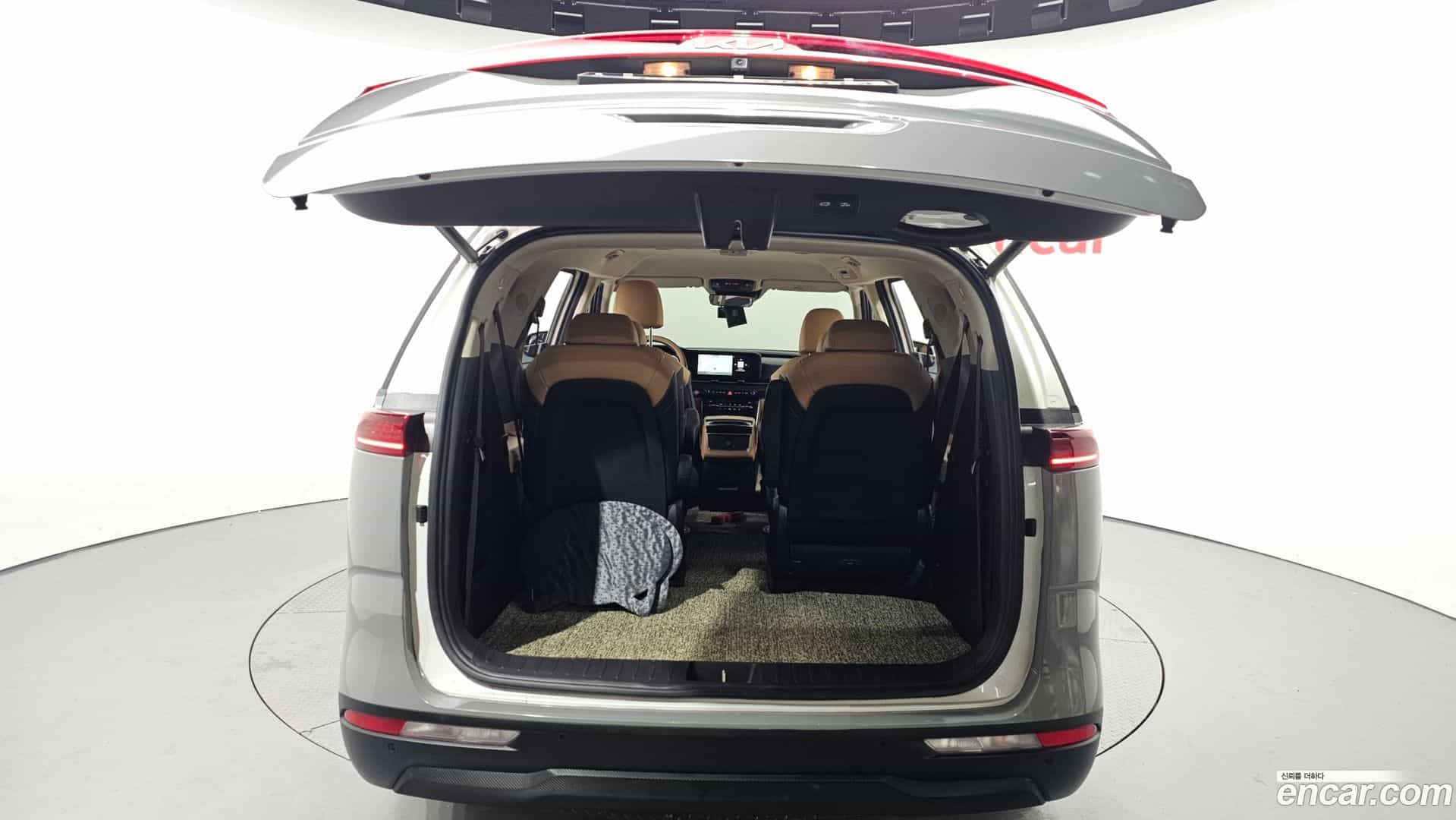 Canival Kia 2022.7-OPTION-024