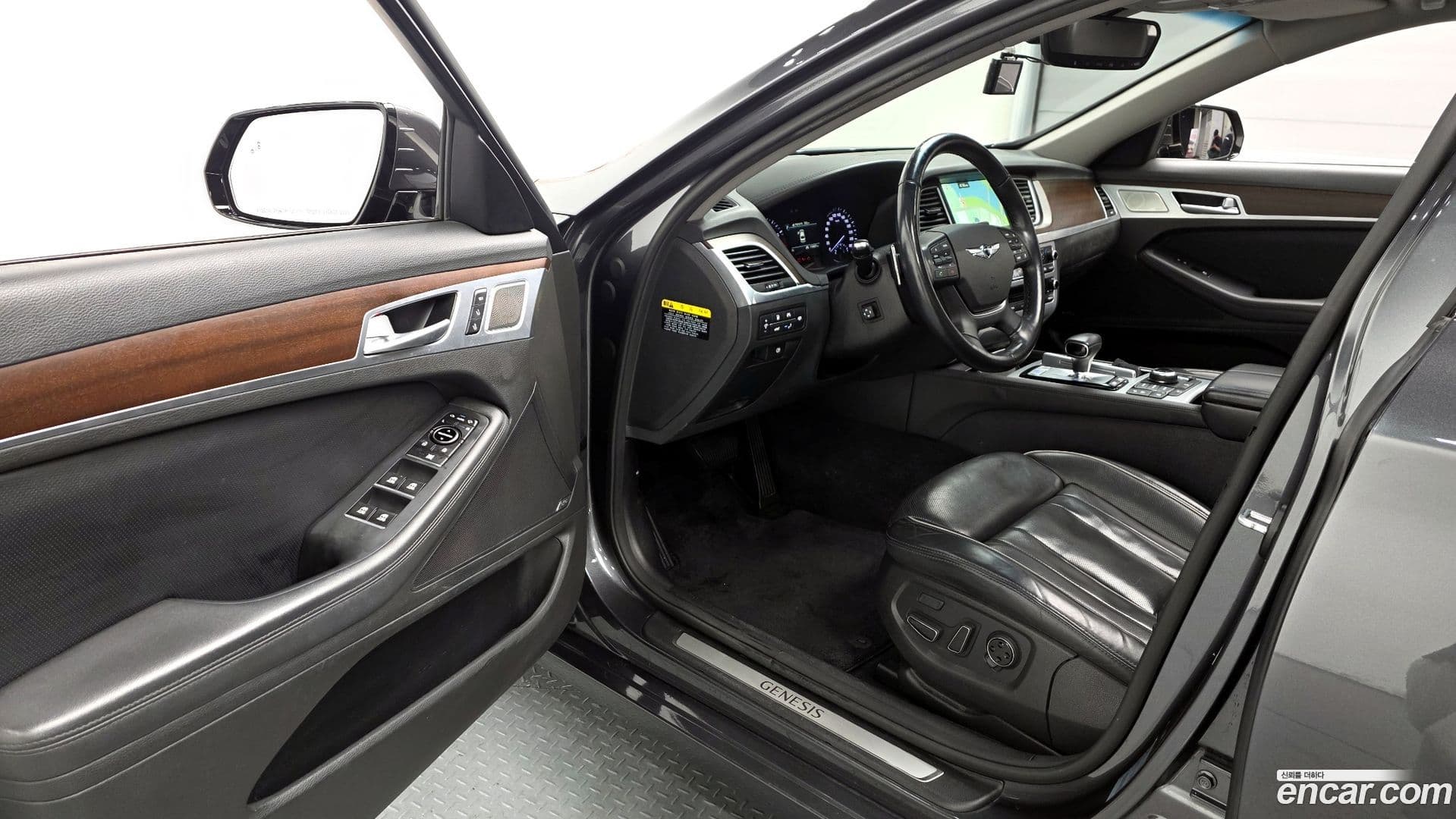 Main__Slider__Photo:G80 Genesis 2017.2-9