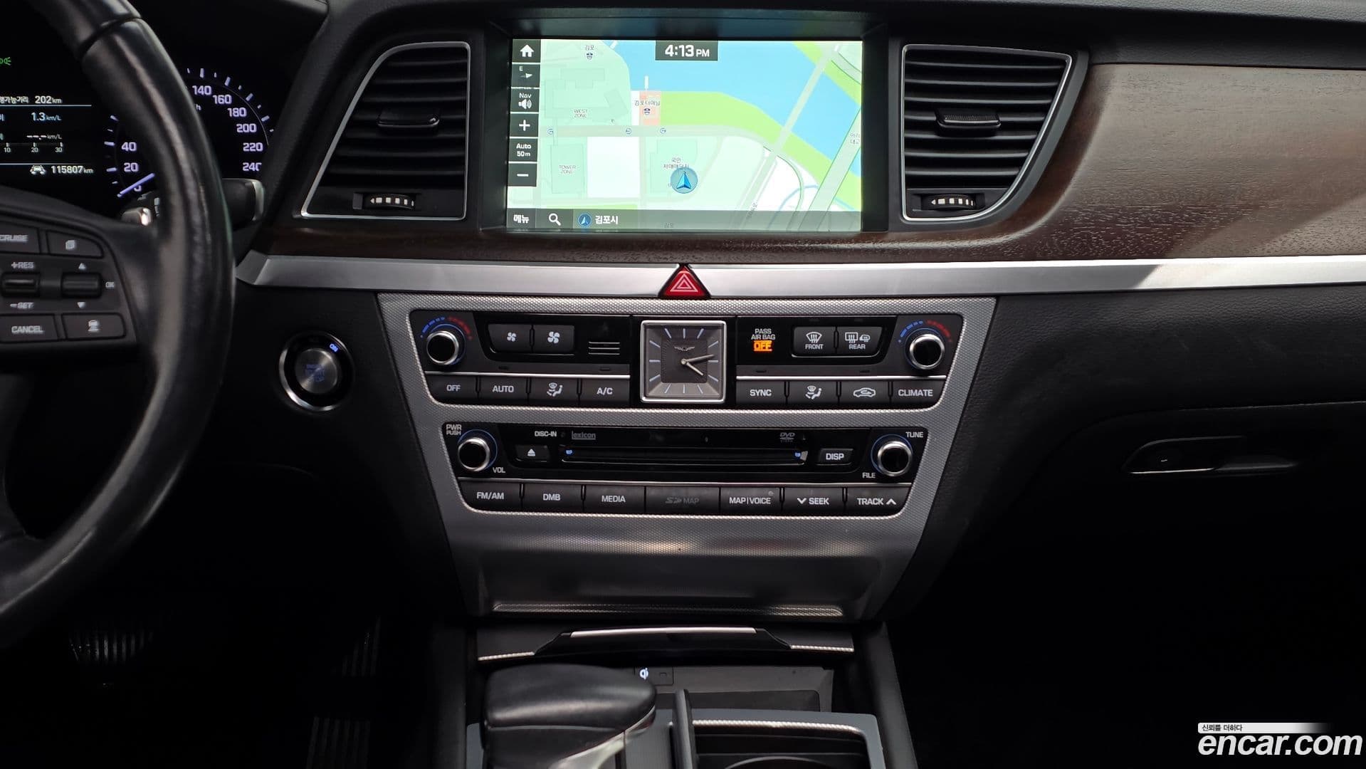 Main__Slider__Photo:G80 Genesis 2017.2-13