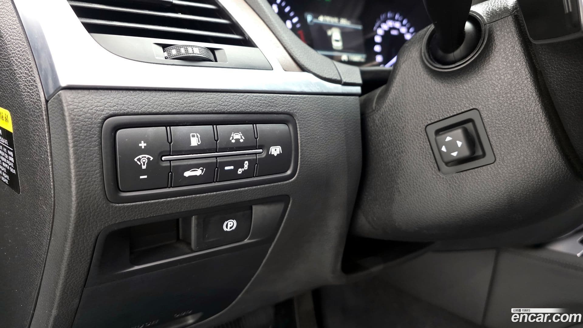 Main__Slider__Photo:G80 Genesis 2017.2-15