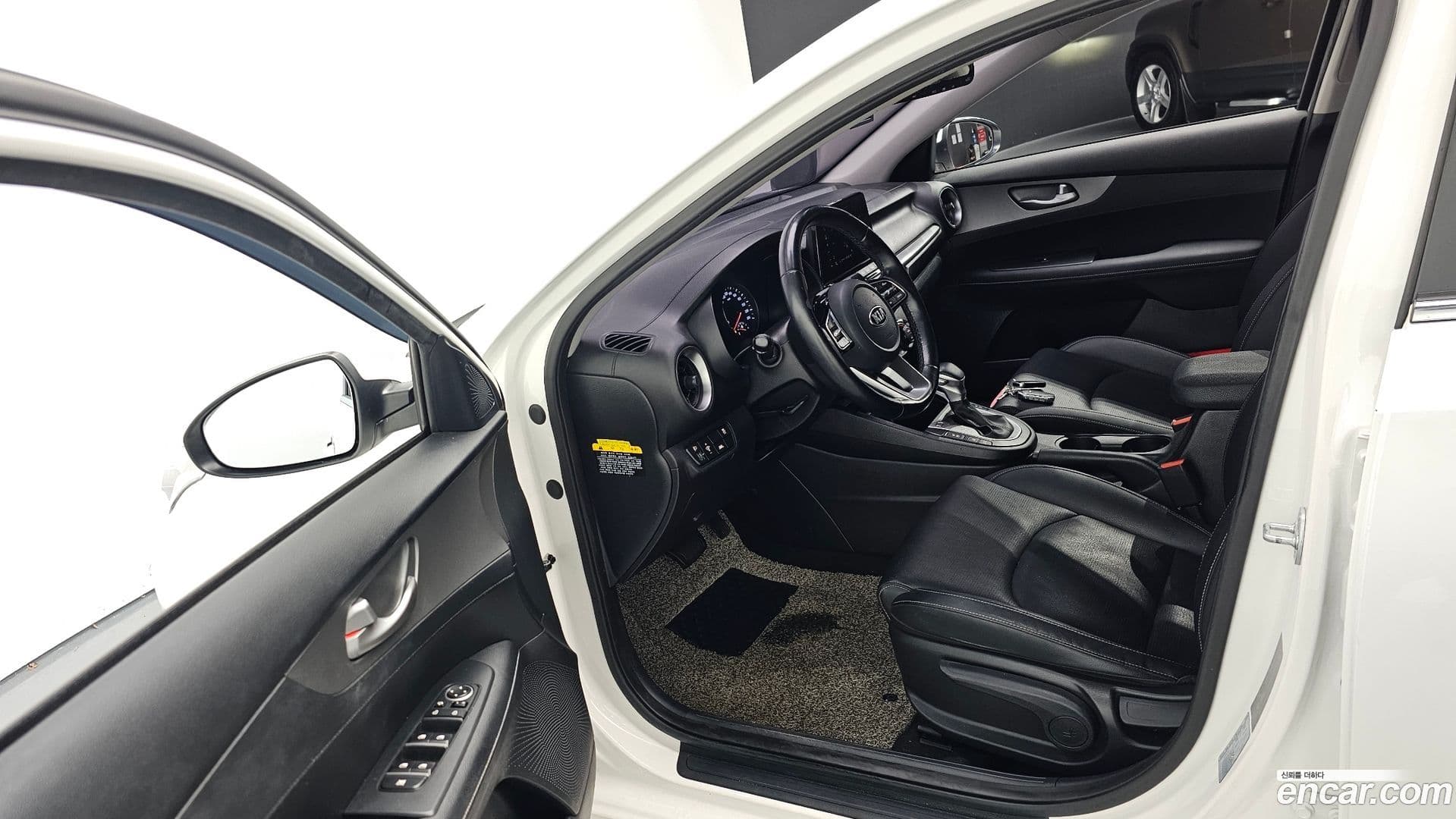 Main__Slider__Photo:K3 Kia 2019.0-9