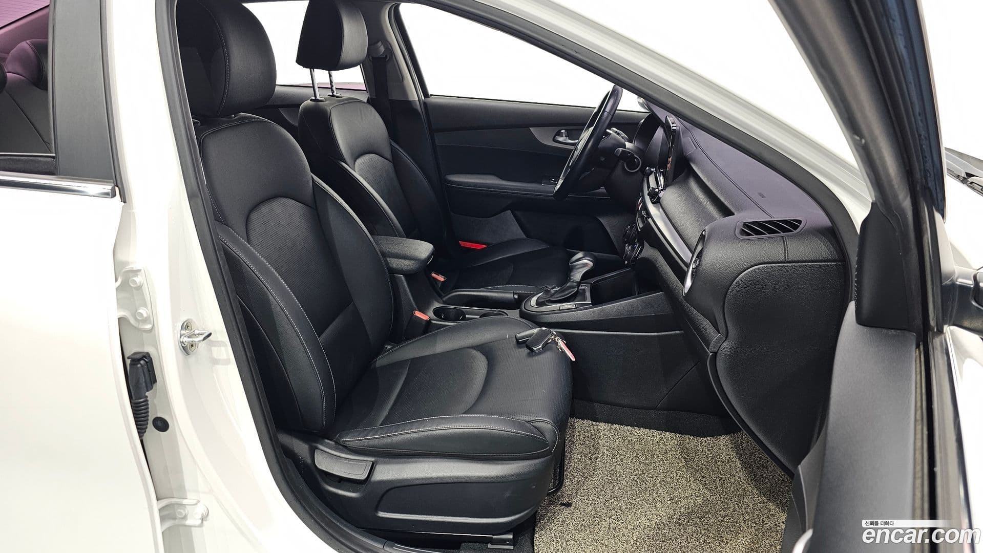 Main__Slider__Photo:K3 Kia 2019.0-11