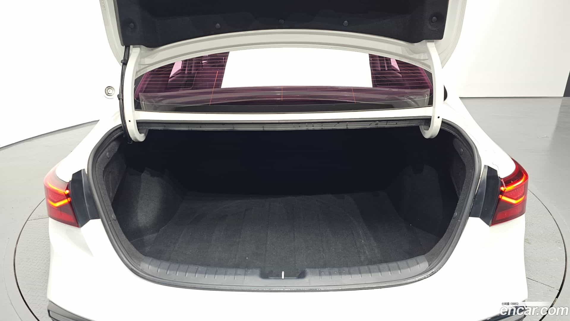 K3 Kia 2019.0-OPTION-024