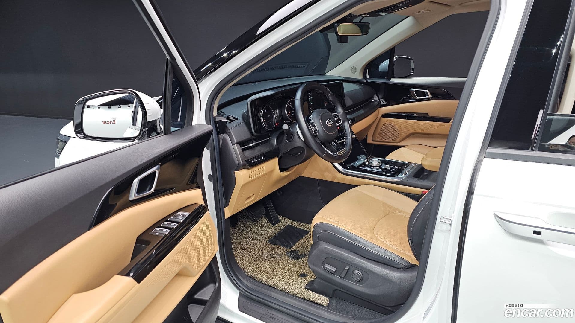 Main__Slider__Photo:Canival Kia 2020.8-9