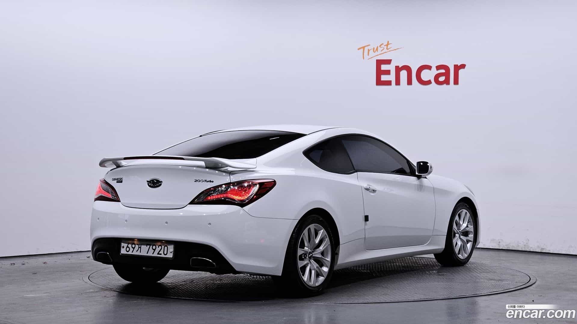 Genesis Hyundai 2012.5-OUTER-002