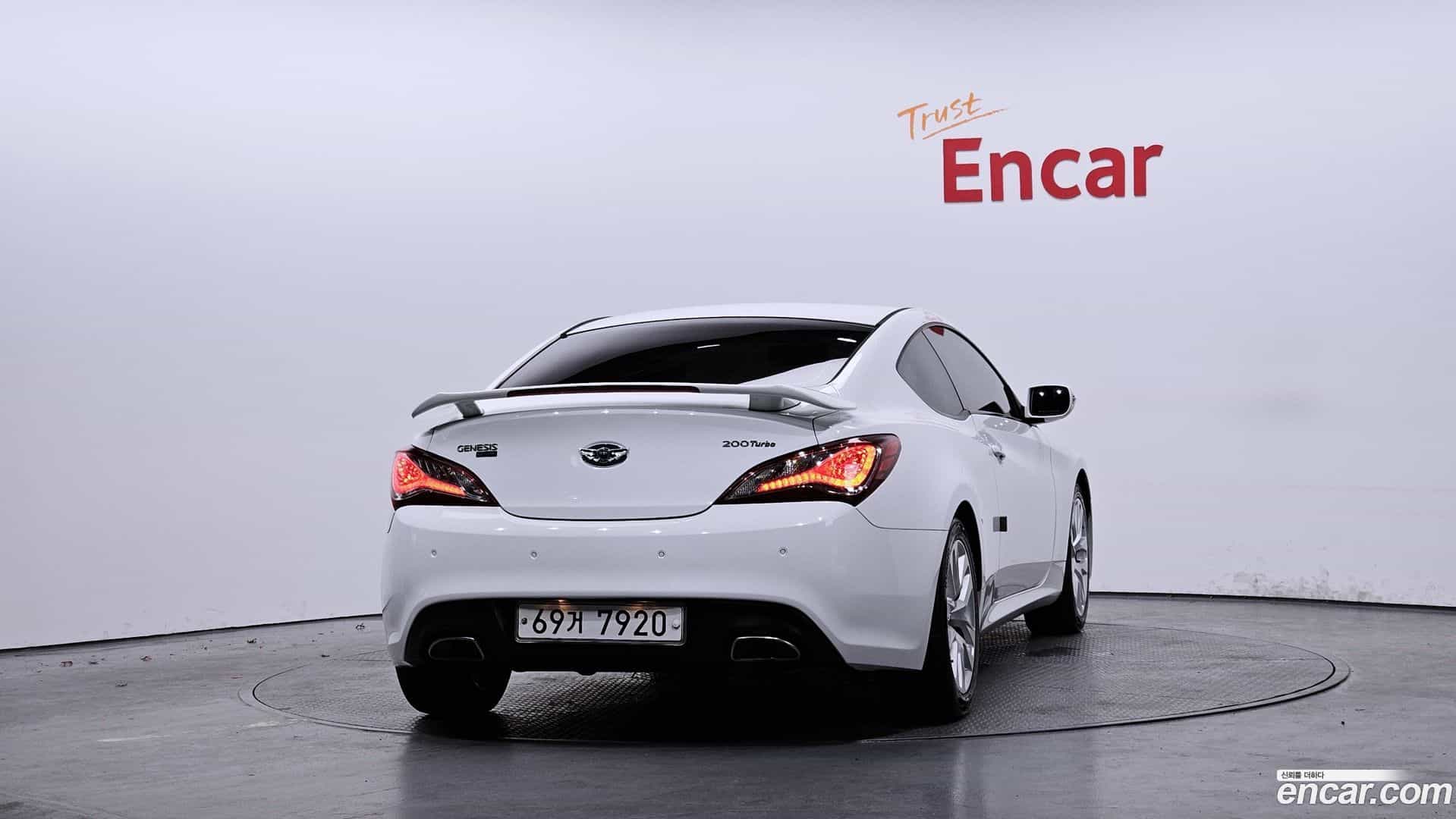 Genesis Hyundai 2012.5-OUTER-004