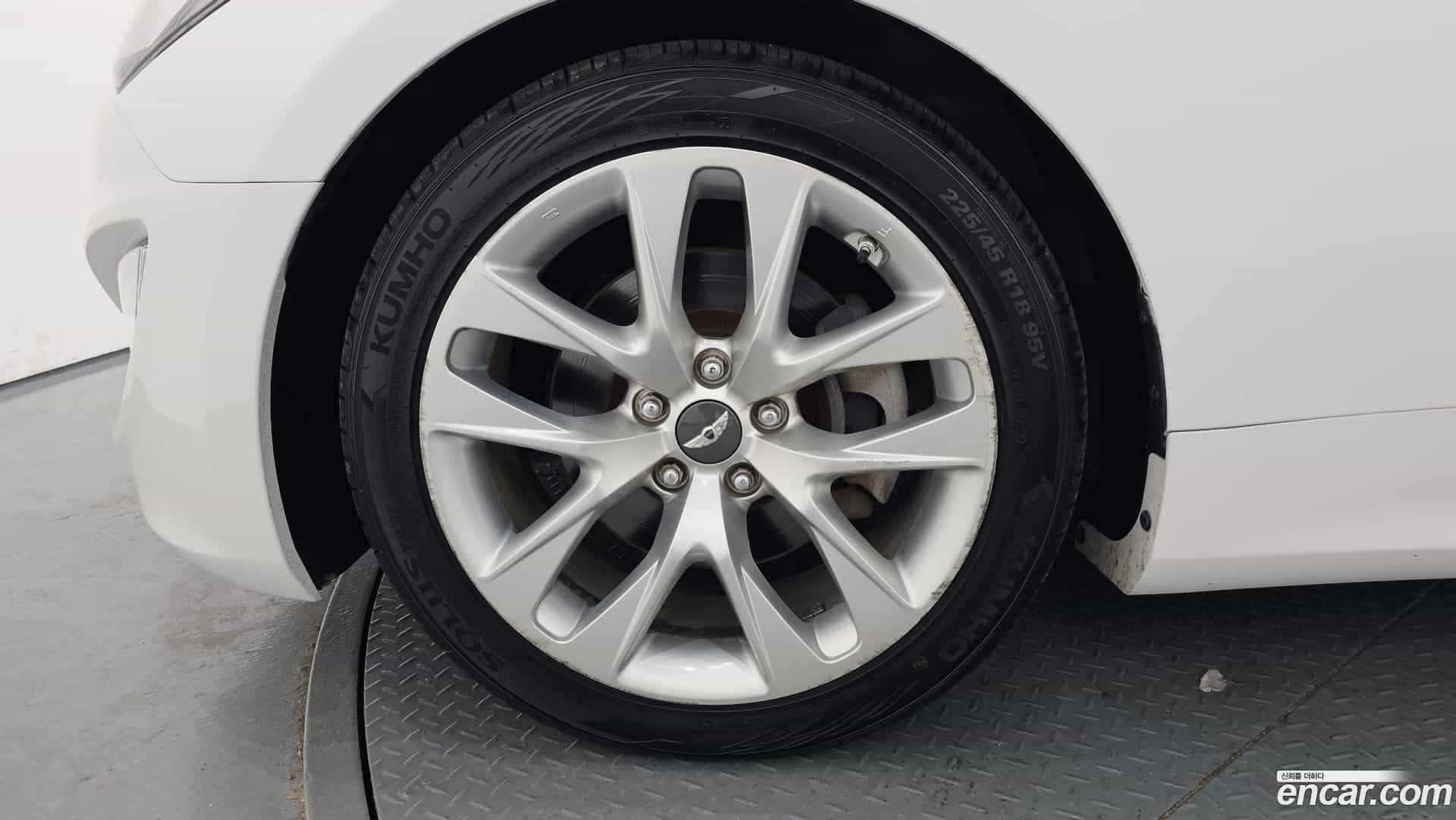 Genesis Hyundai 2012.5-OUTER-005