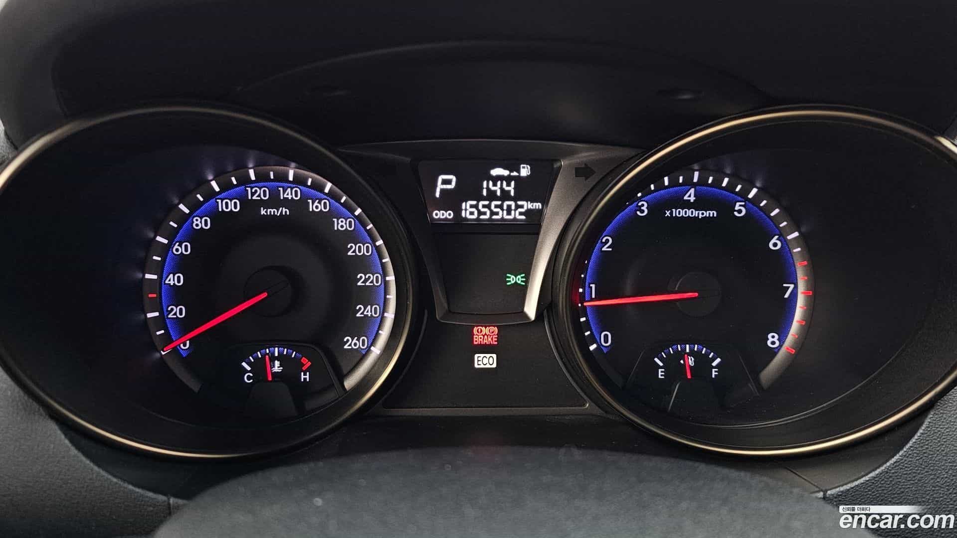 Genesis Hyundai 2012.5-INNER-008