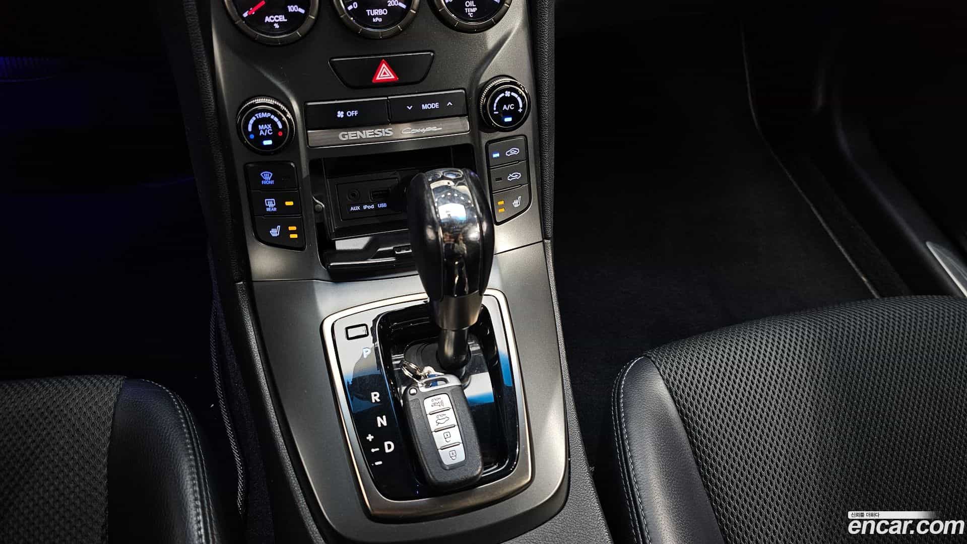 Genesis Hyundai 2012.5-INNER-009