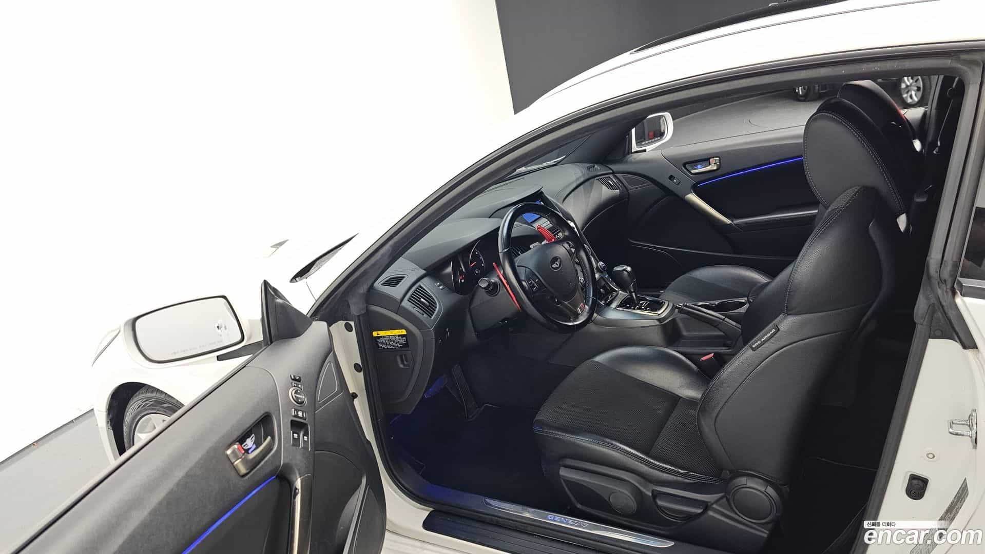 Genesis Hyundai 2012.5-INNER-010