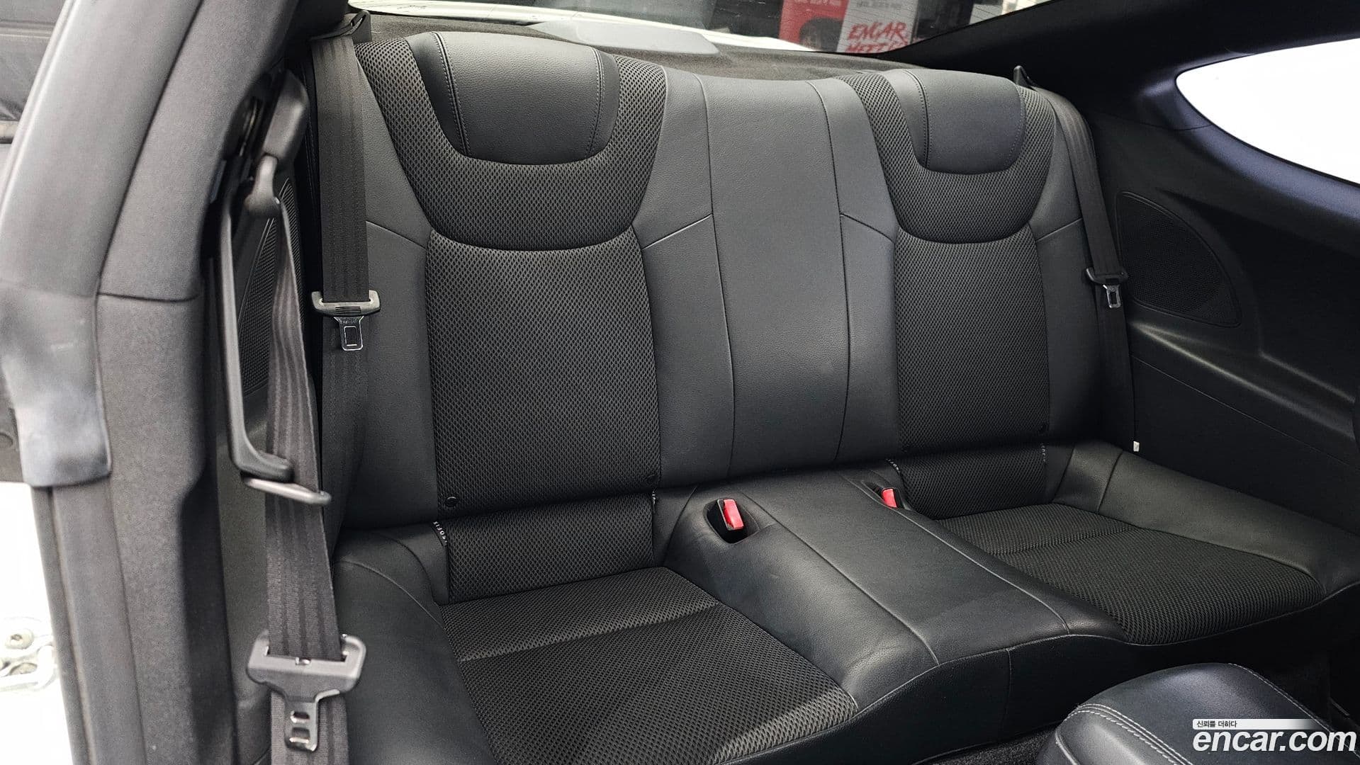 Main__Slider__Photo:Genesis Hyundai 2012.5-11