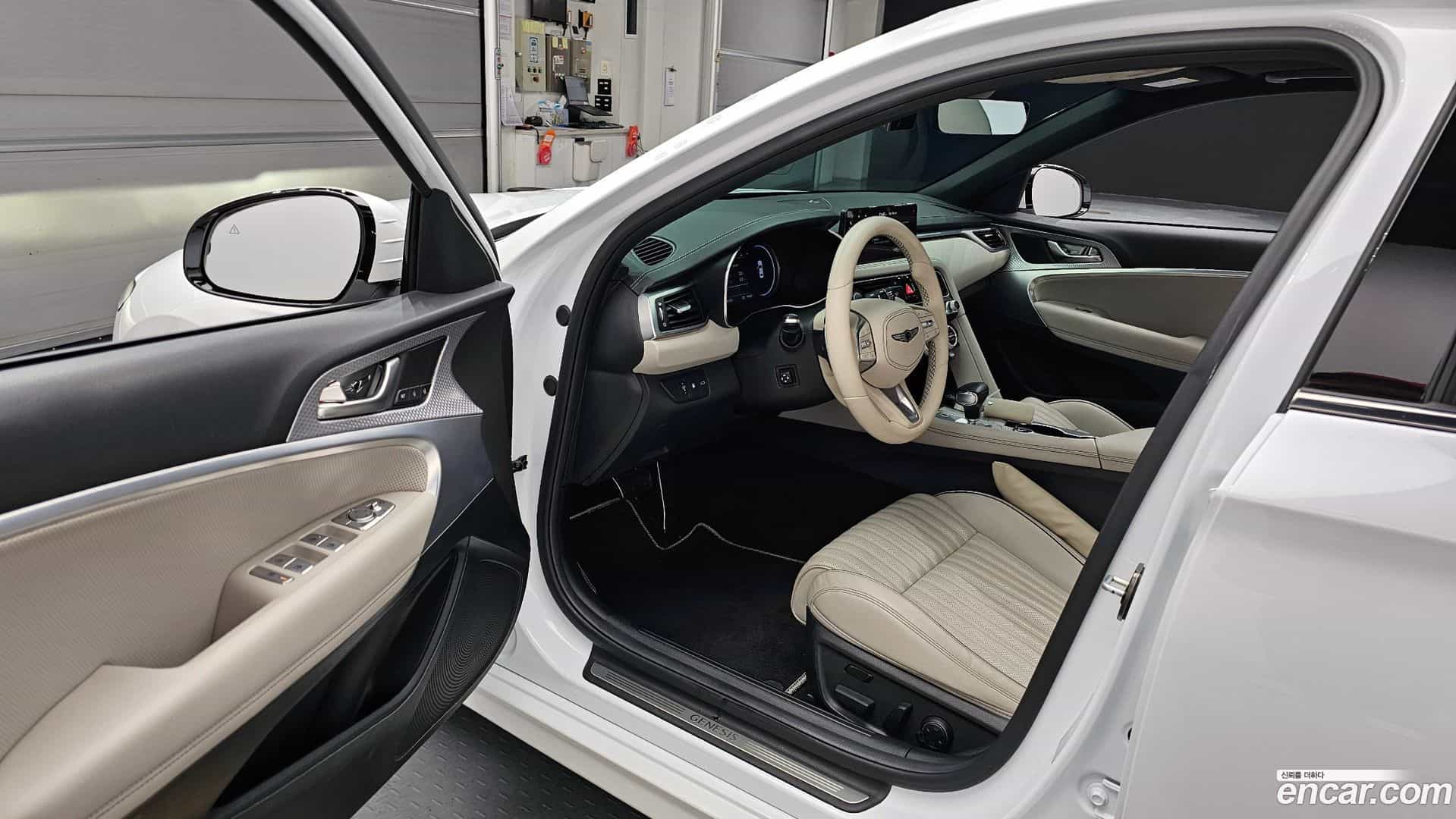 G70 Genesis 2022.3-INNER-010