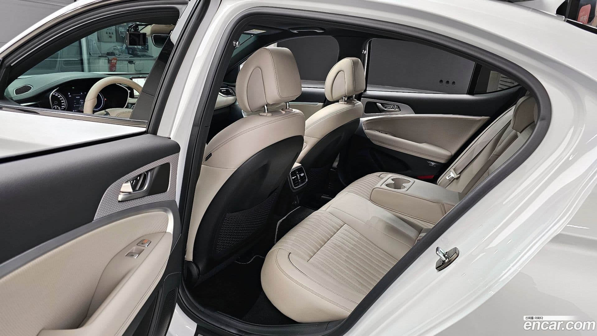 Main__Slider__Photo:G70 Genesis 2022.3-10